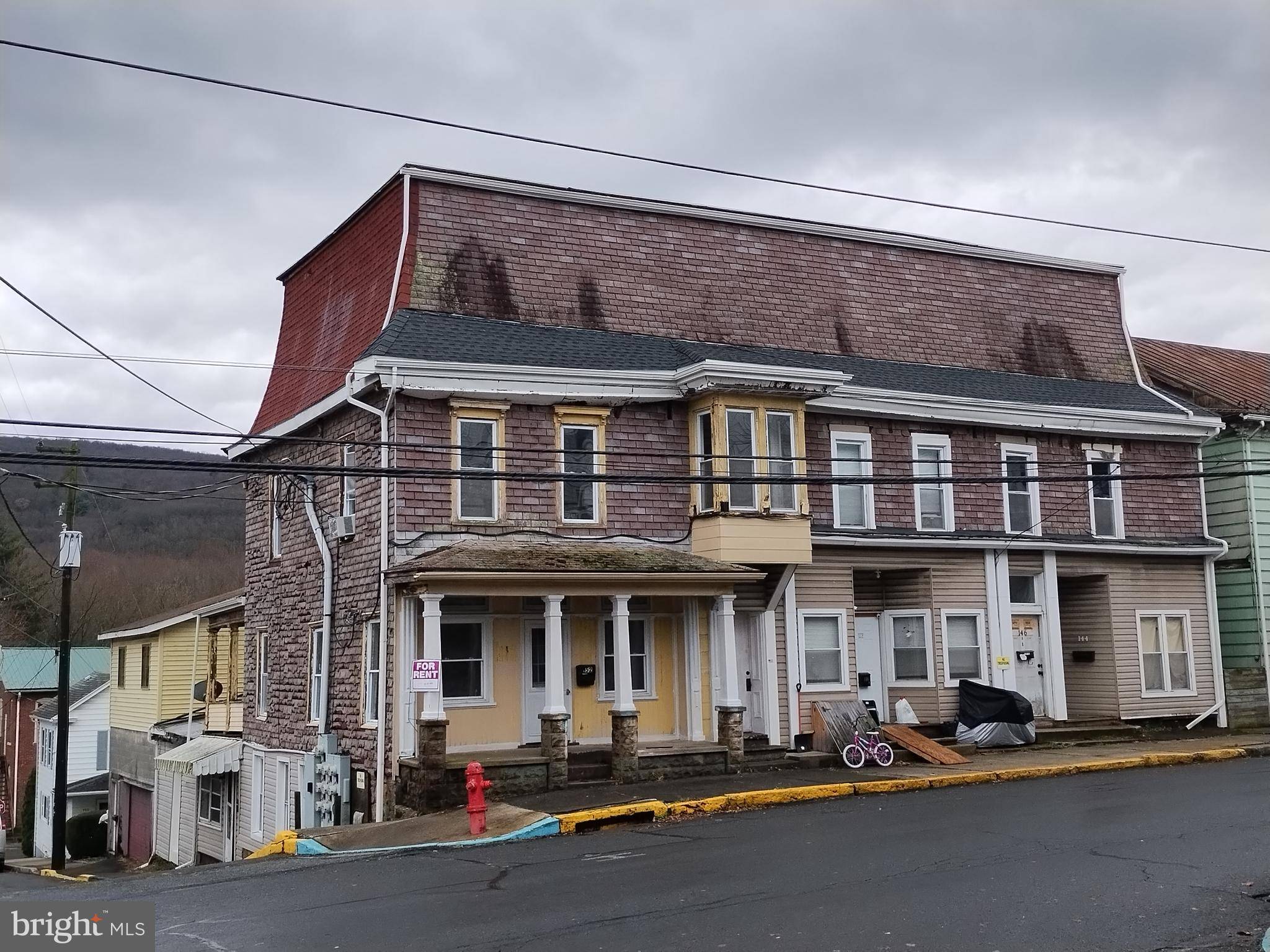 Williamstown, PA 17098,144-152 E MARKET ST