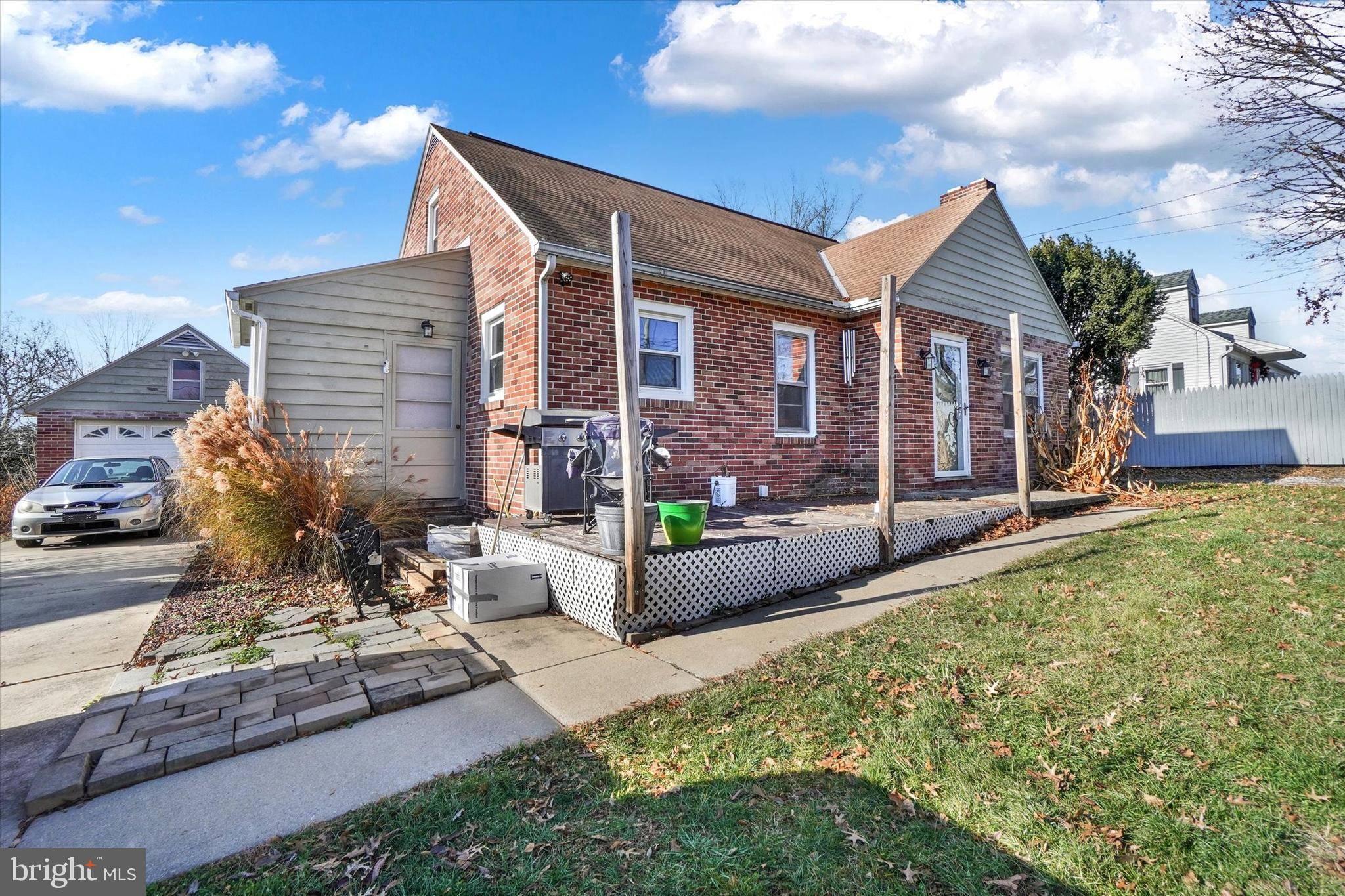 York, PA 17406,184 CLAIRE AVE