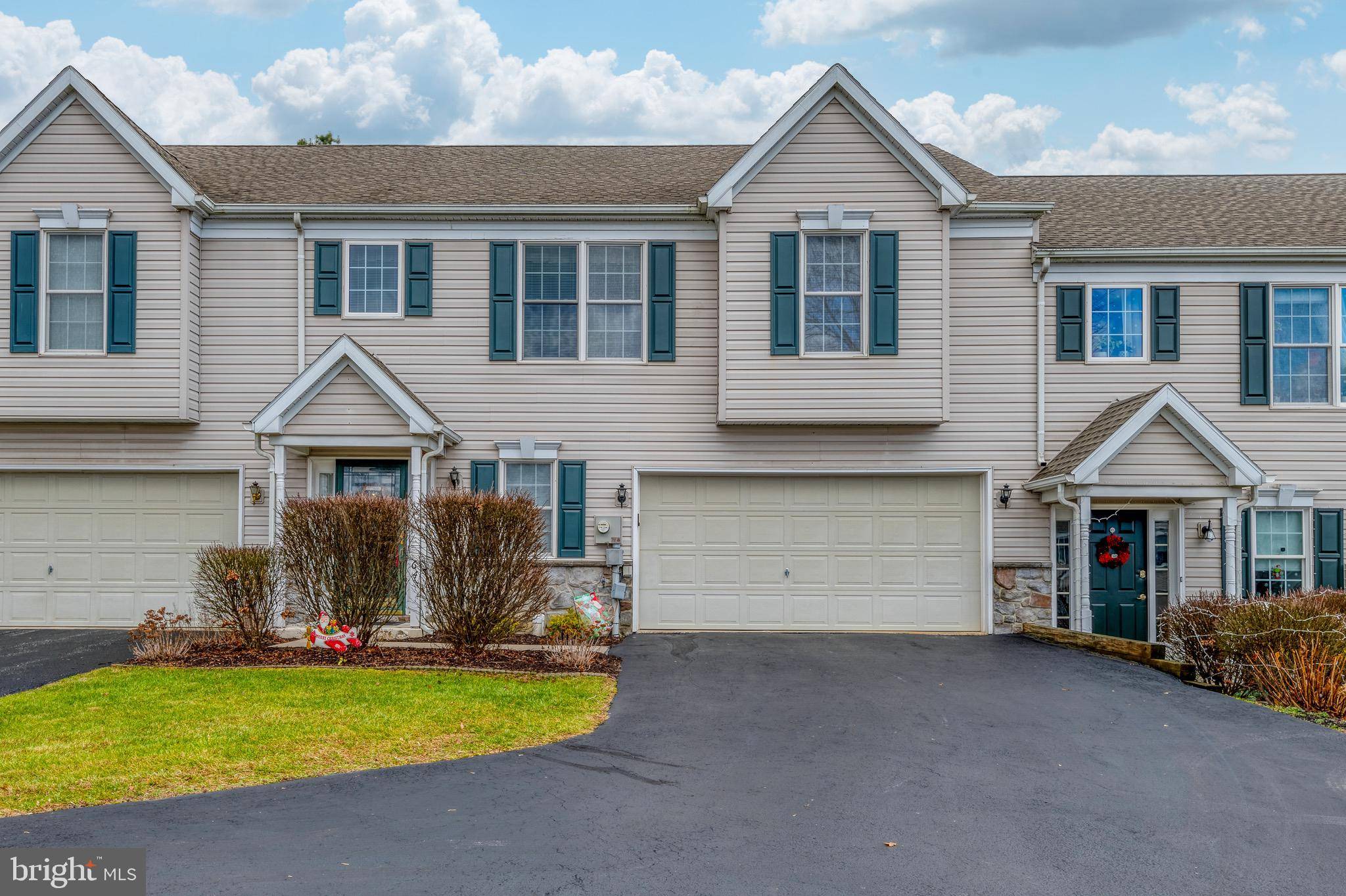 Millersville, PA 17551,64 MANOR OAKS DR