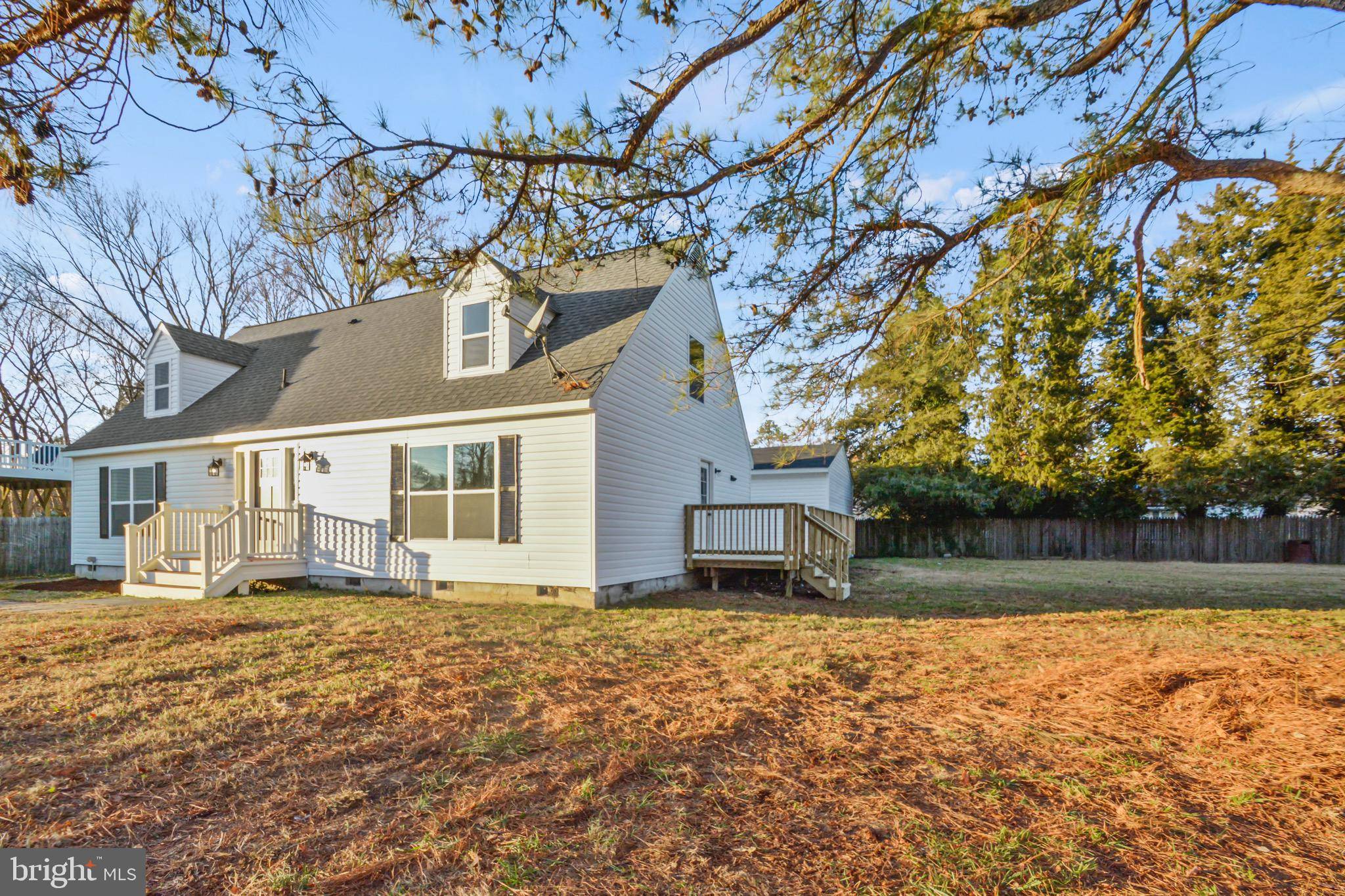 Colonial Beach, VA 22443,156 ALMA LANE