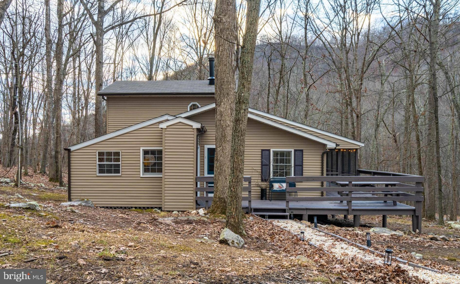 Great Cacapon, WV 25422,50 ROCKVIEW LANE