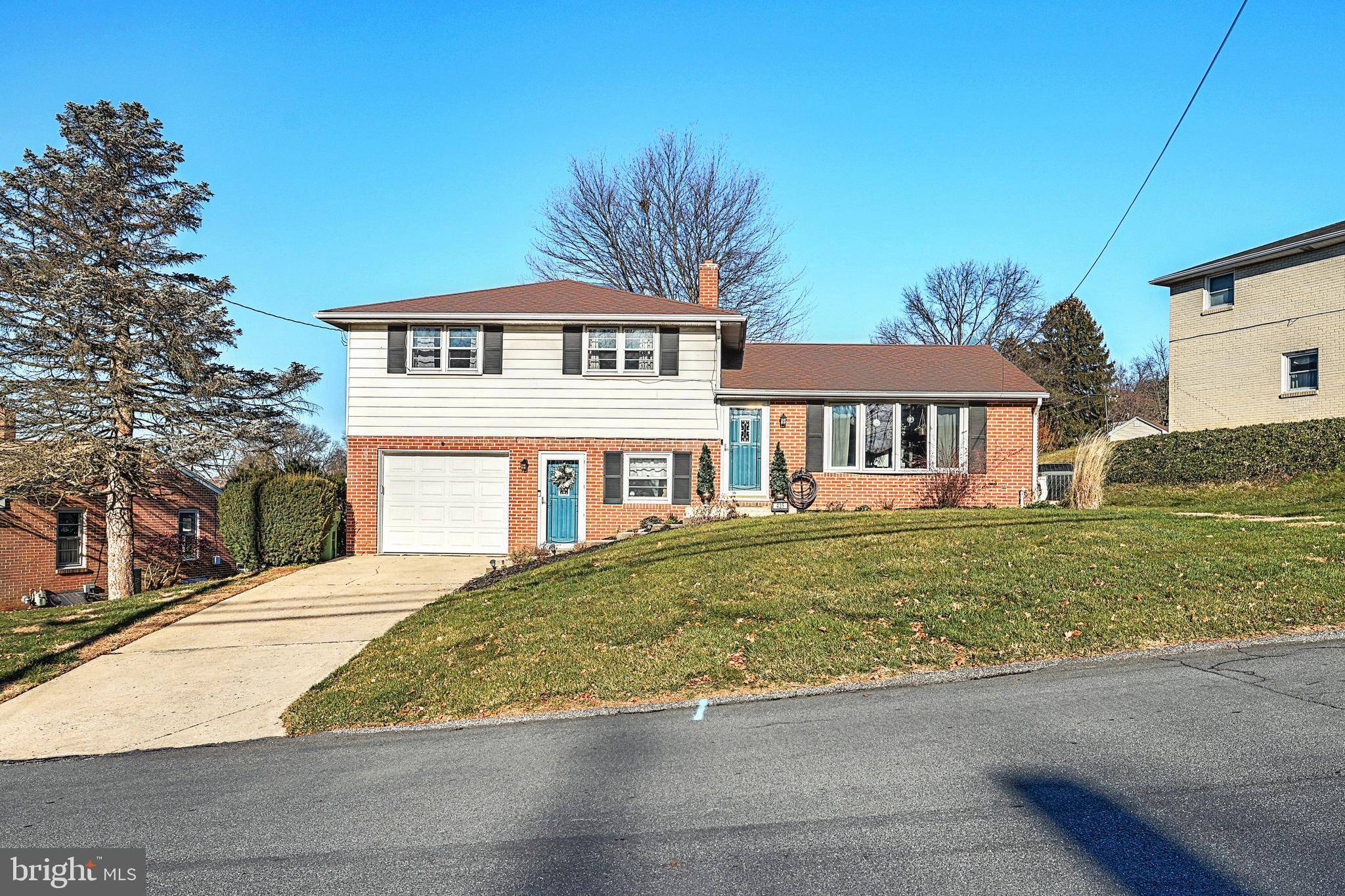 York, PA 17406,435 SKYVIEW DR