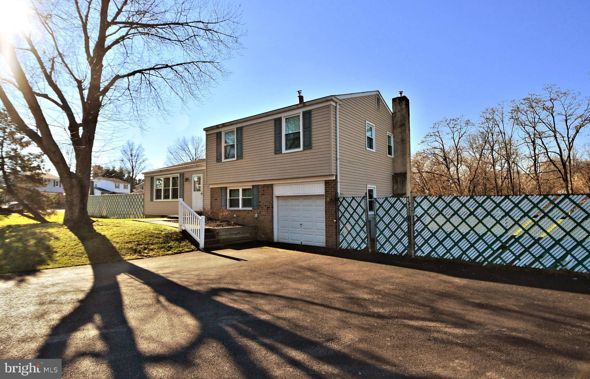 Bensalem, PA 19020,1427 CAMBRIDGE PL