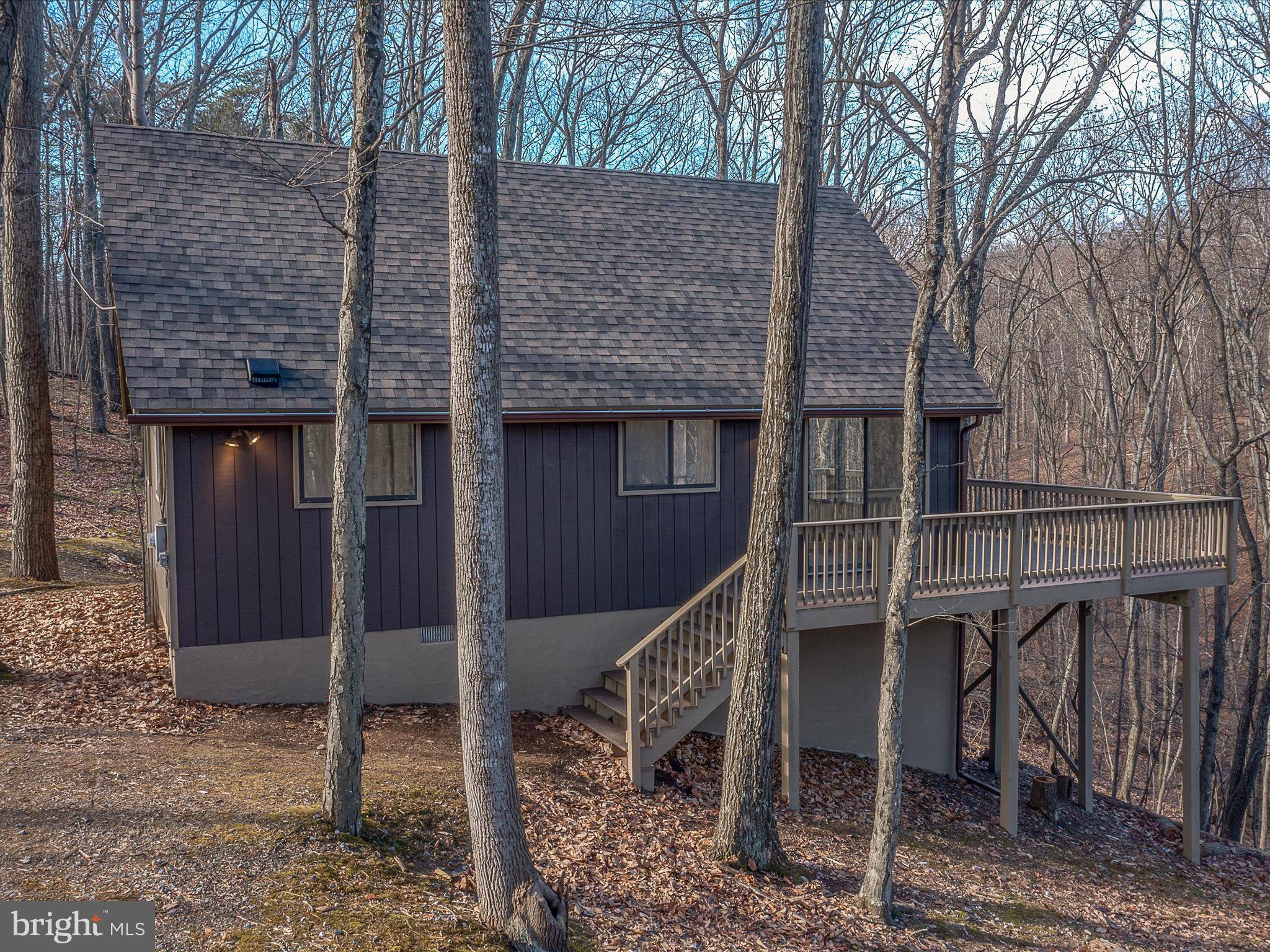 Hedgesville, WV 25427,529 THE WOODS RD