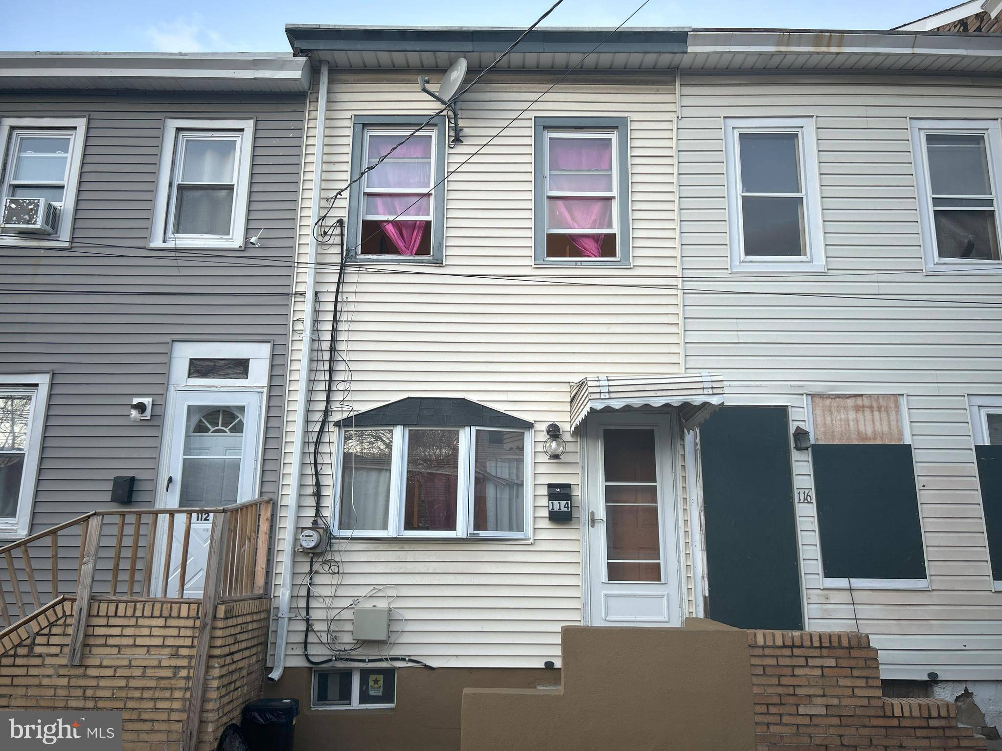 Trenton, NJ 08611,114 HOME AVE