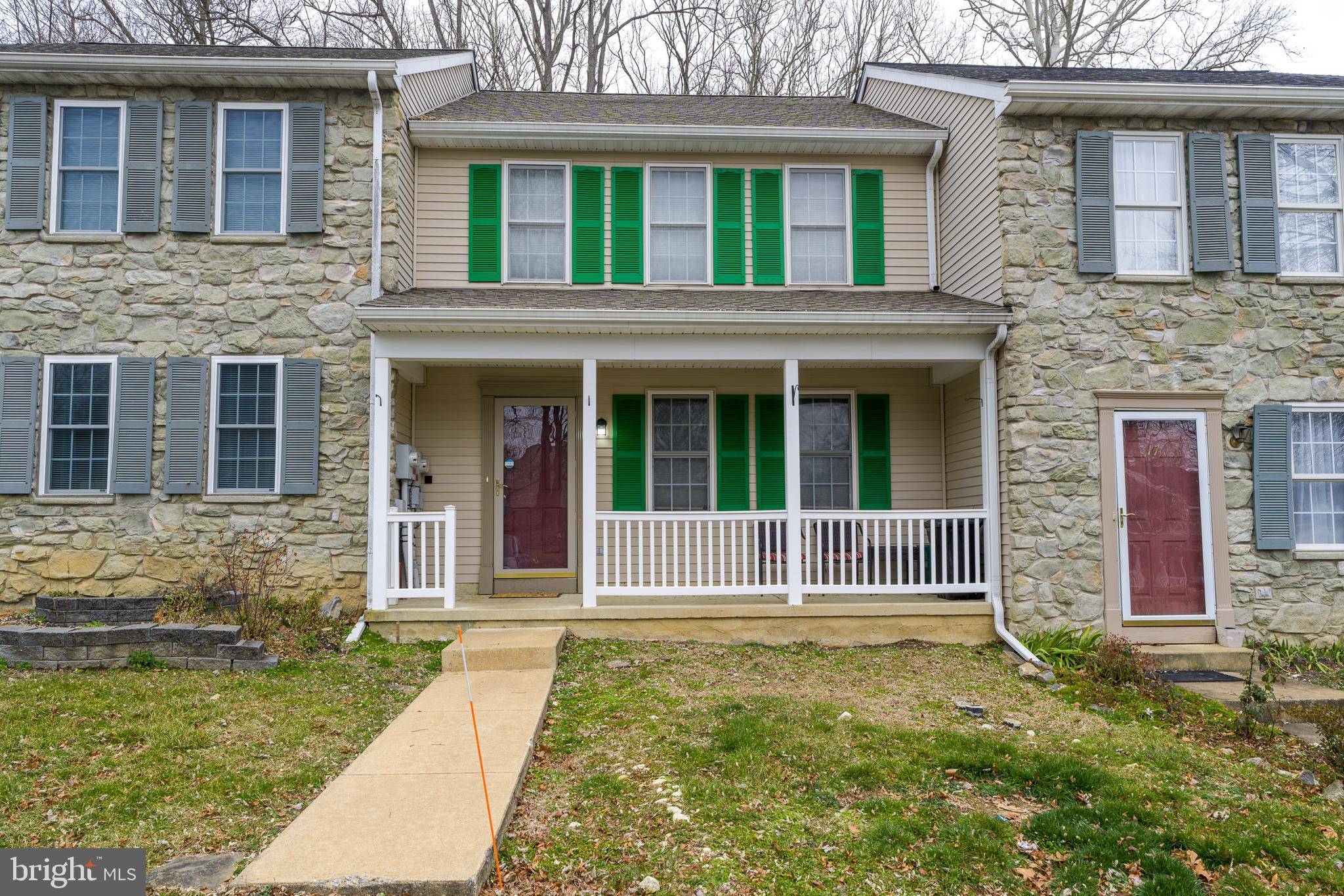 Lancaster, PA 17603,15 DEEP HOLLOW LN