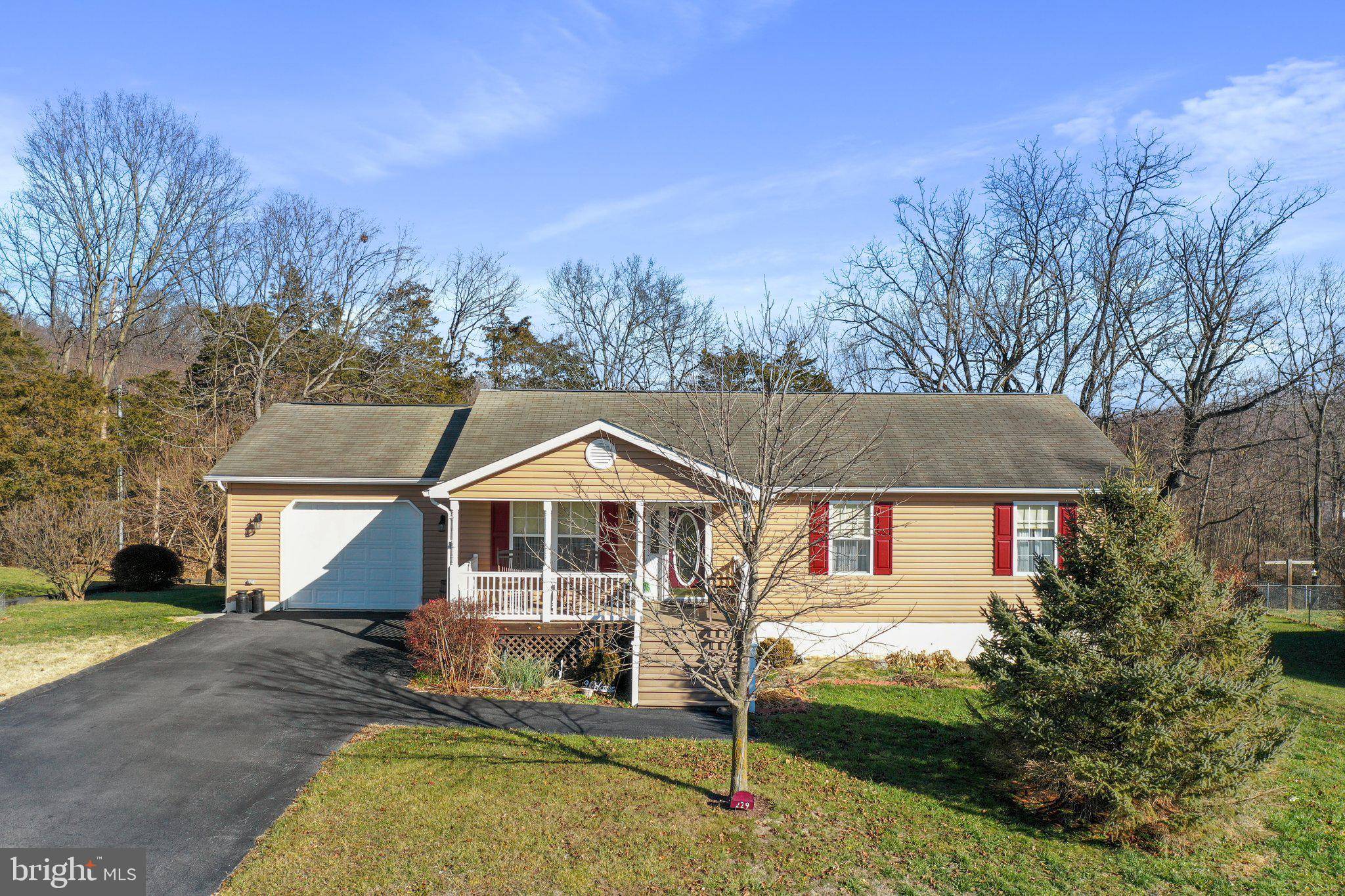 Maurertown, VA 22644,229 BLACK OAK DR