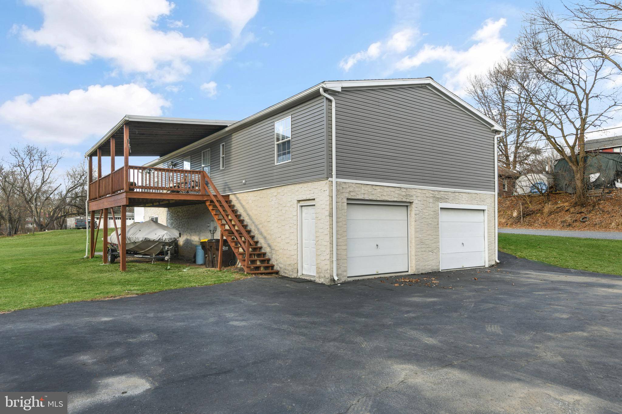 Mohrsville, PA 19541,306 CENTERPORT RD