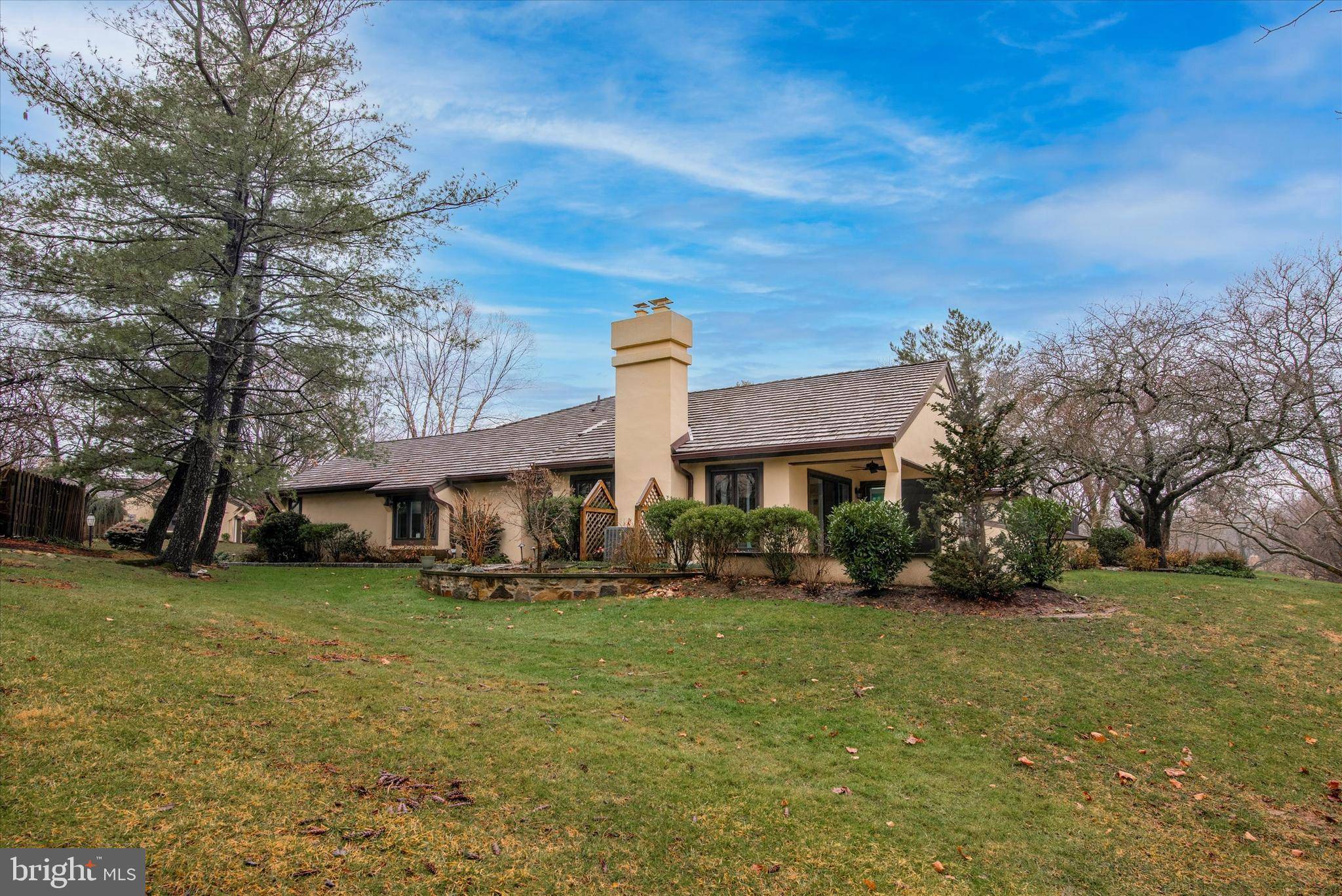 Blue Bell, PA 19422,11 SPRINGHOUSE LN