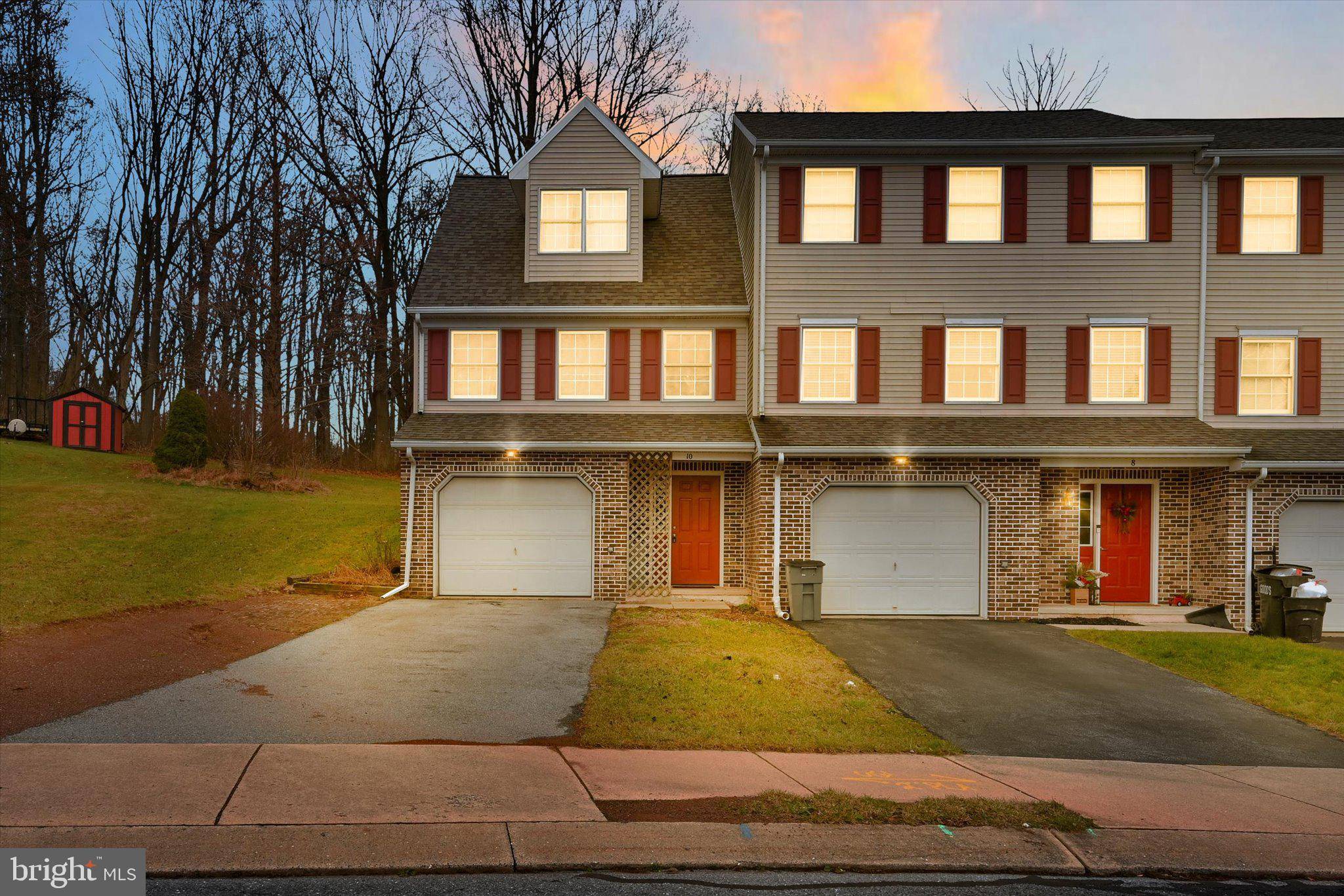 Reinholds, PA 17569,10 HIGHLAND CT