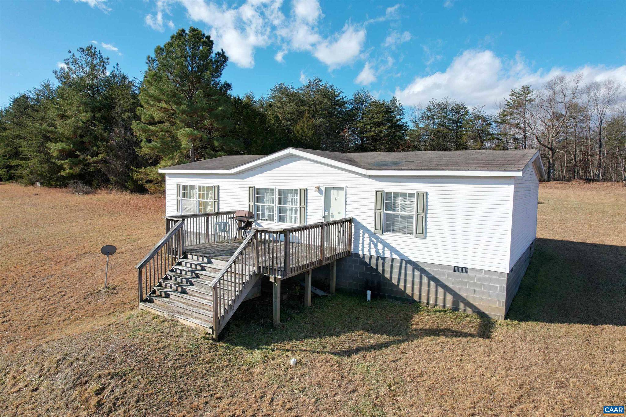 Scottsville, VA 24590,643 MOHANSKY LN