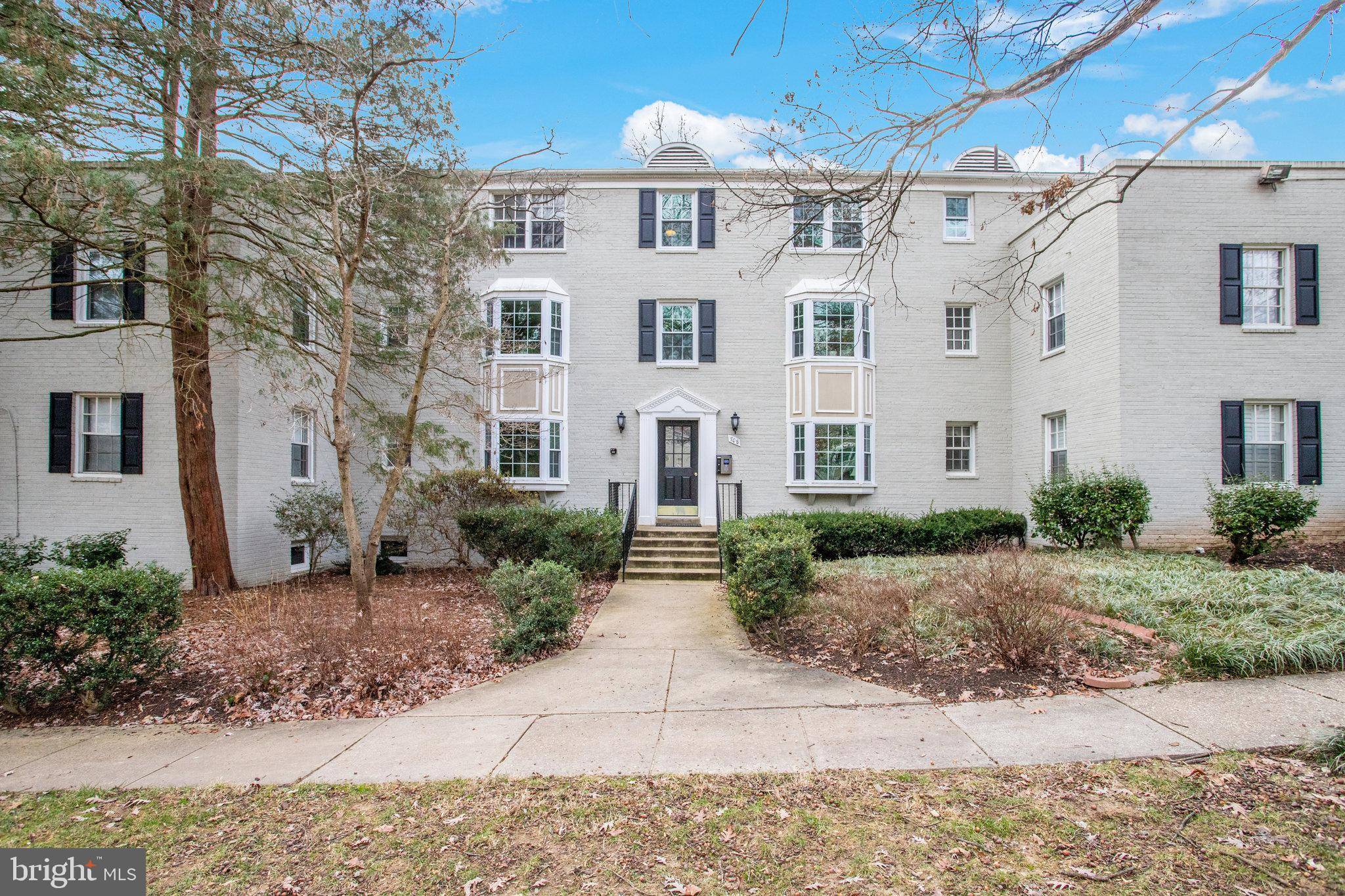 Arlington, VA 22204,708 S ARLINGTON MILL DR #14304