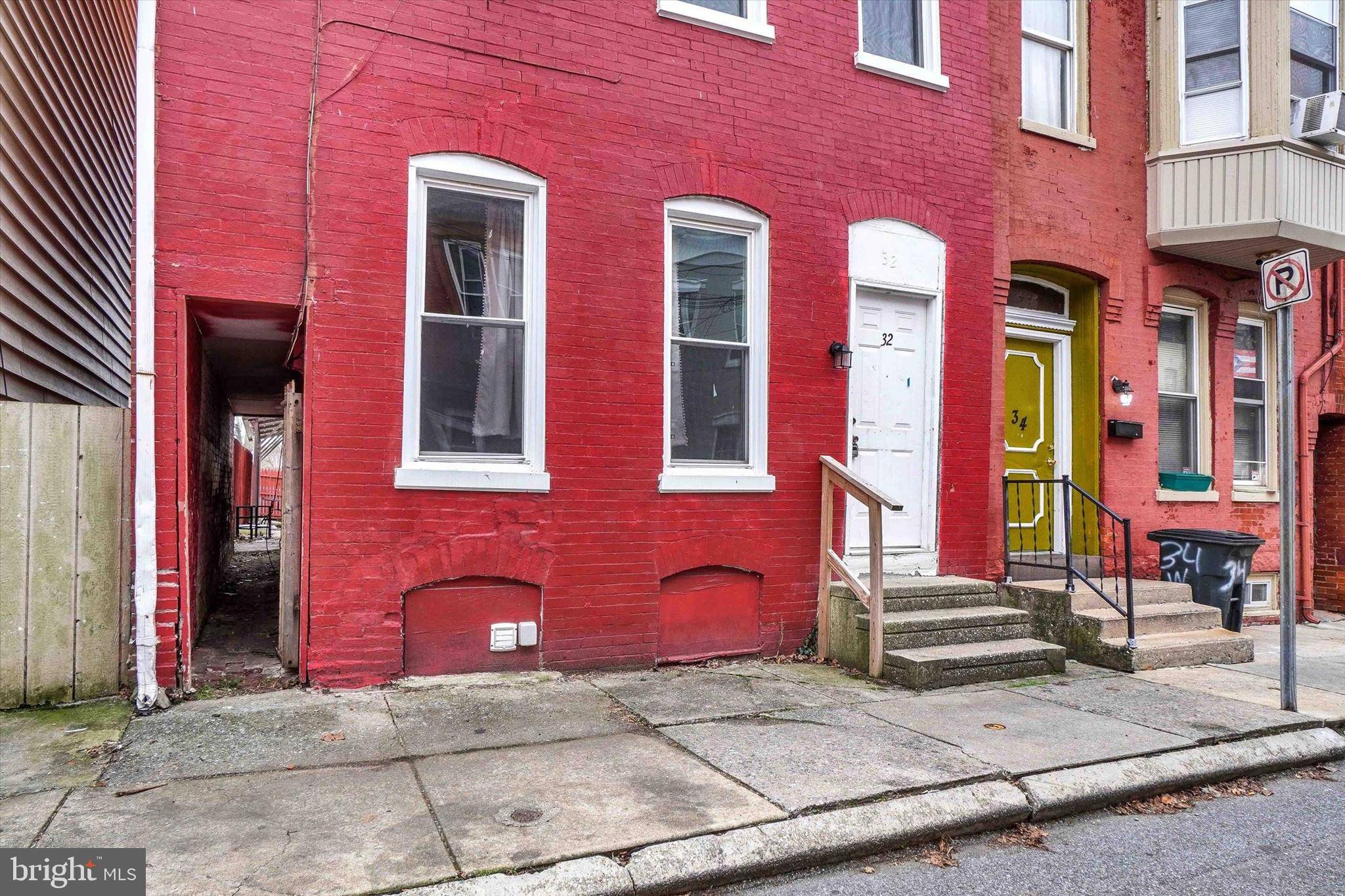 York, PA 17401,32 W MAPLE ST