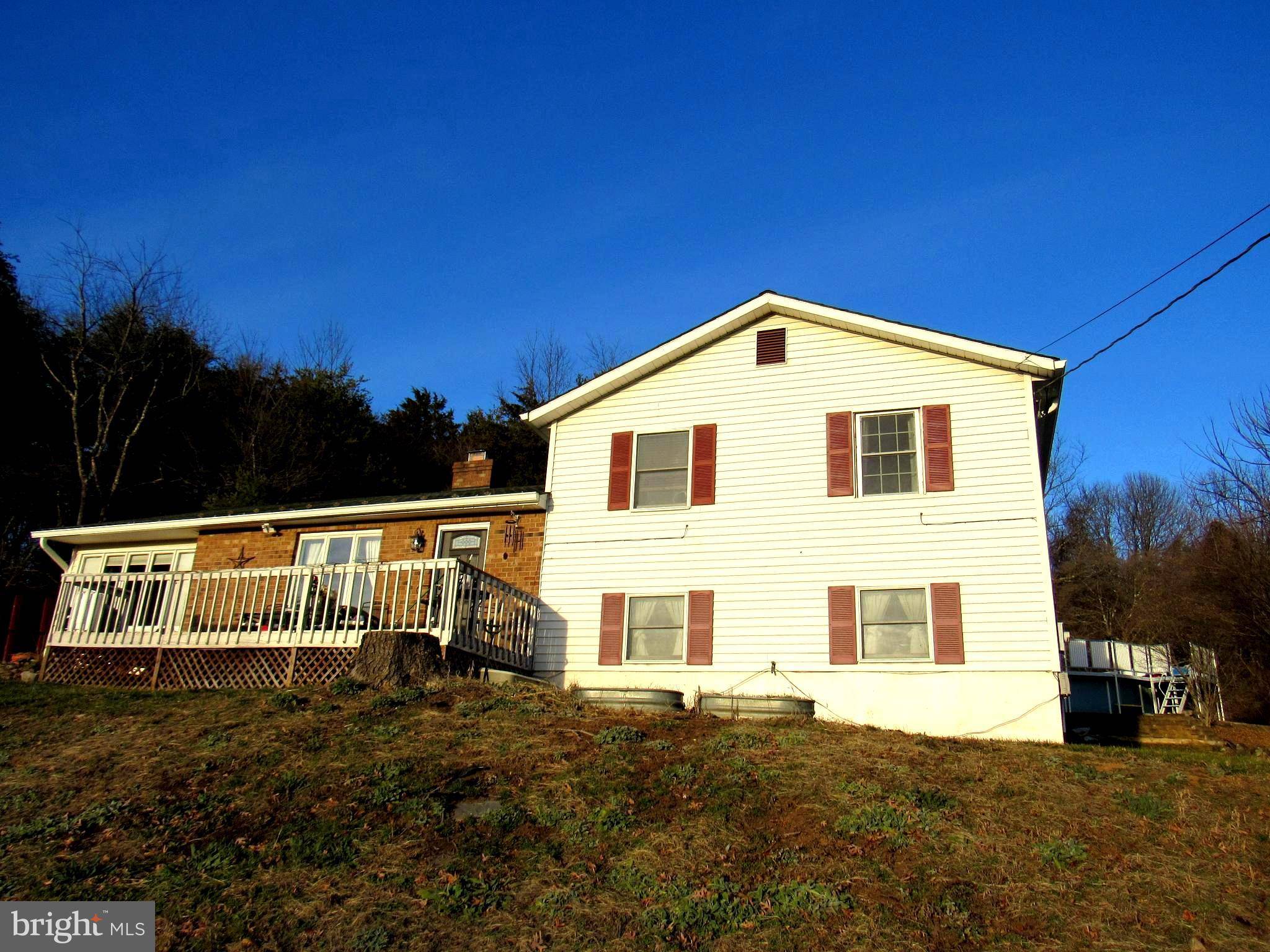 Linden, VA 22642,146 APPLE CORE RD