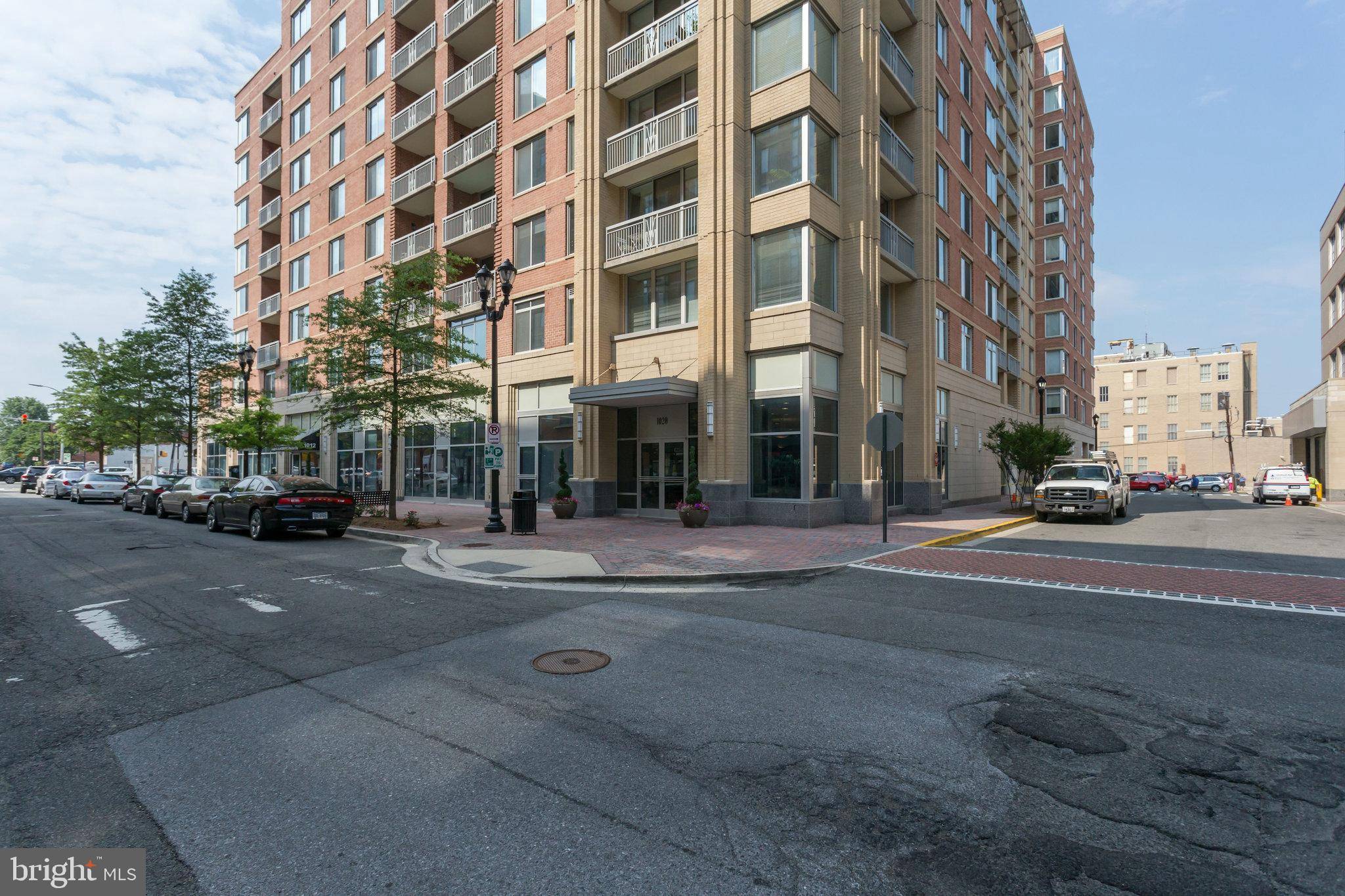 Arlington, VA 22201,1020 N HIGHLAND ST #1111