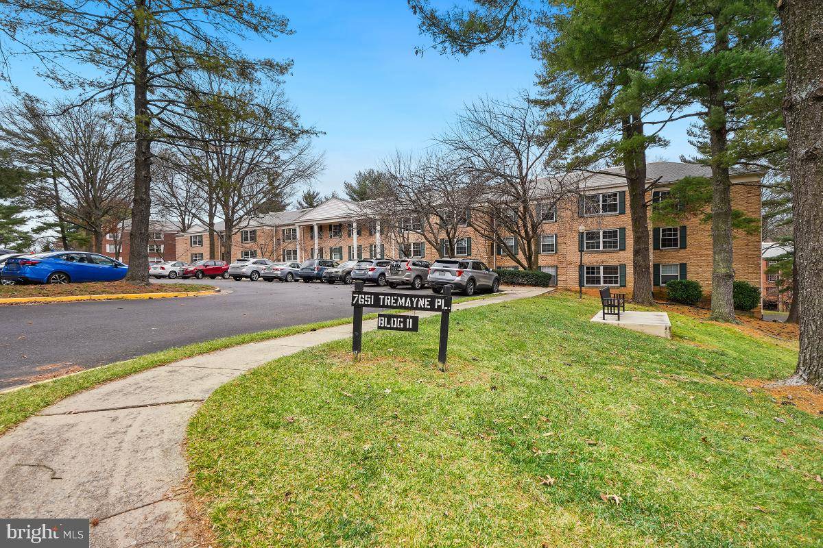 Mclean, VA 22102,7651 TREMAYNE PL #307