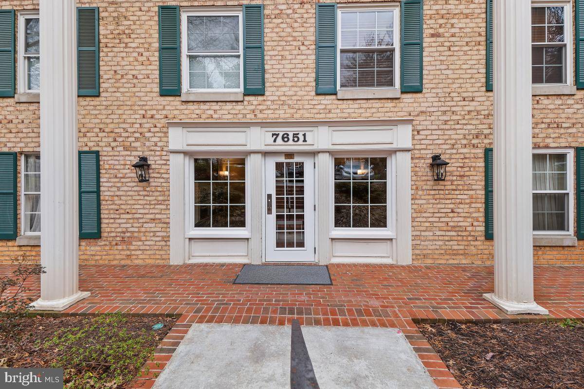 Mclean, VA 22102,7651 TREMAYNE PL #307