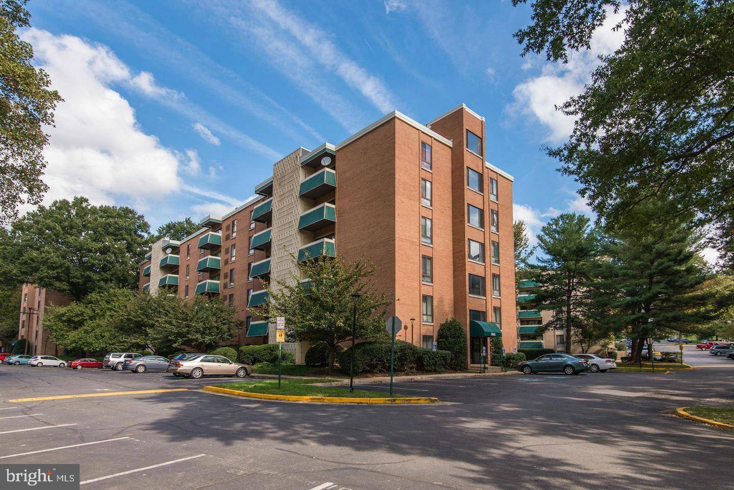 Falls Church, VA 22041,6141 LEESBURG PIKE #506