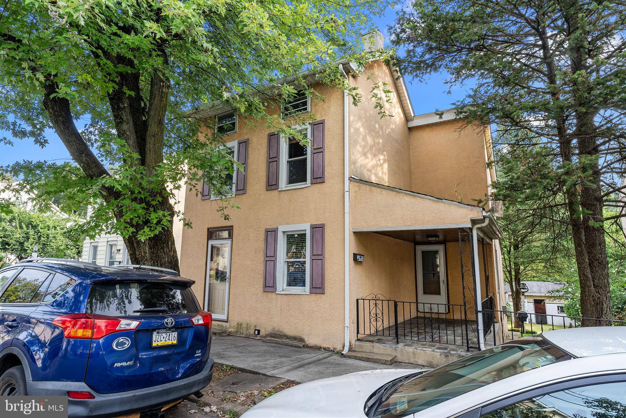 Conshohocken, PA 19428,439 OLD ELM ST