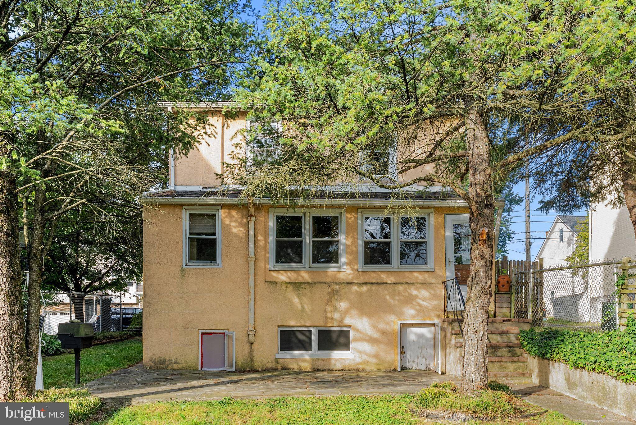 Conshohocken, PA 19428,439 OLD ELM ST