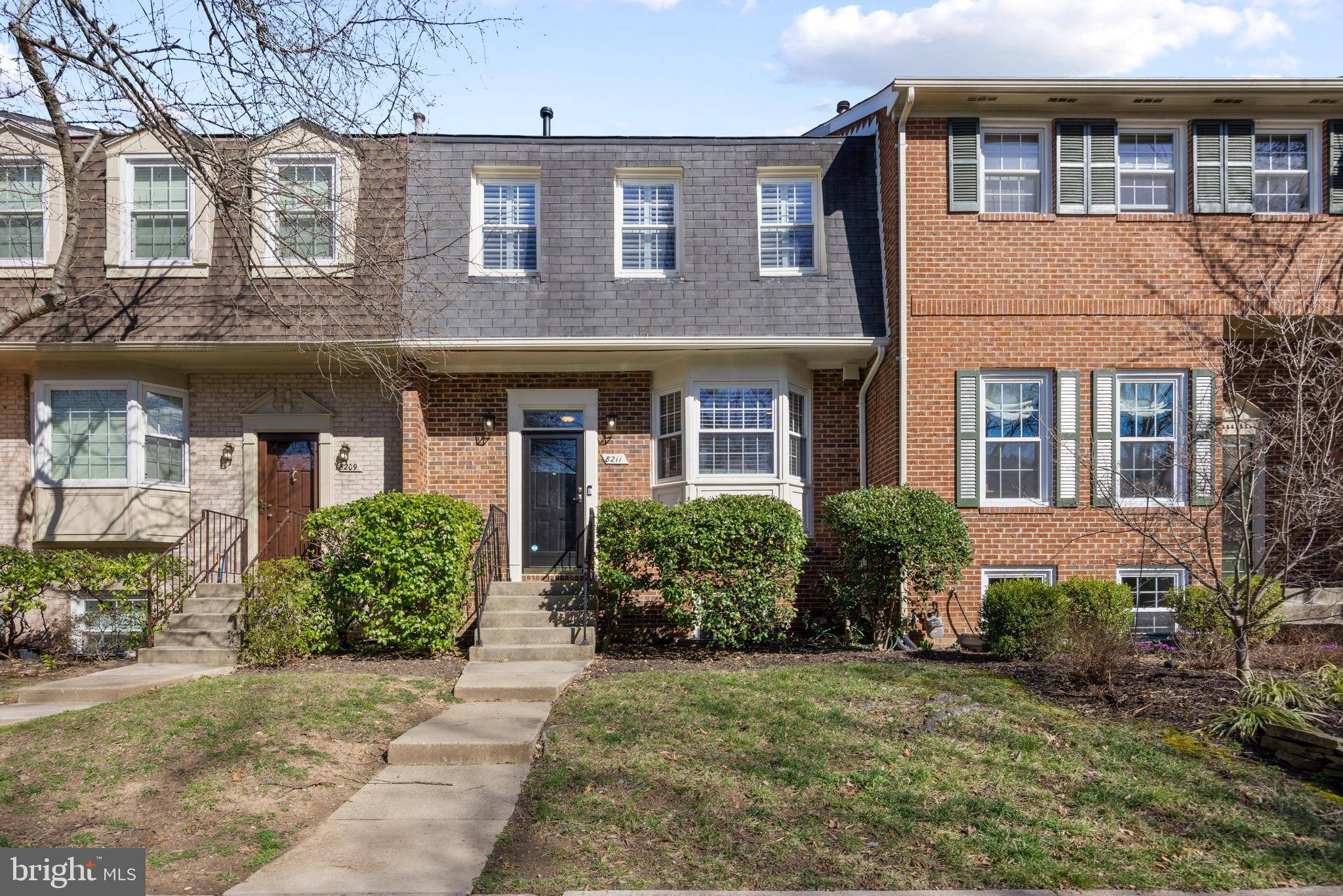 Alexandria, VA 22306,8211 CEDAR LANDING CT