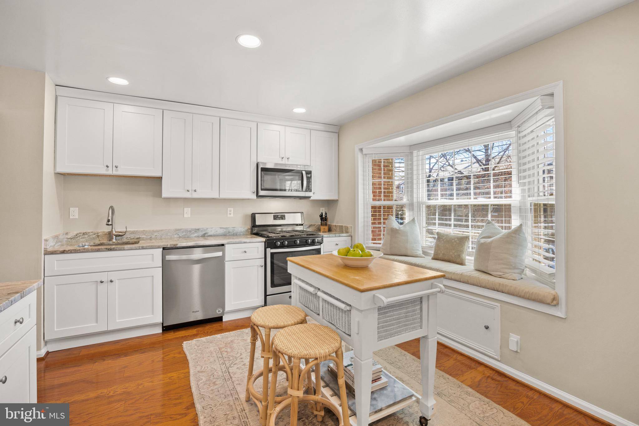 Alexandria, VA 22306,8211 CEDAR LANDING CT