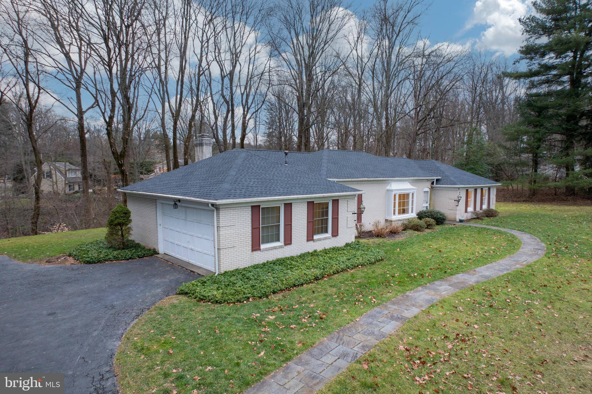 Ambler, PA 19002,12 CAREY DR