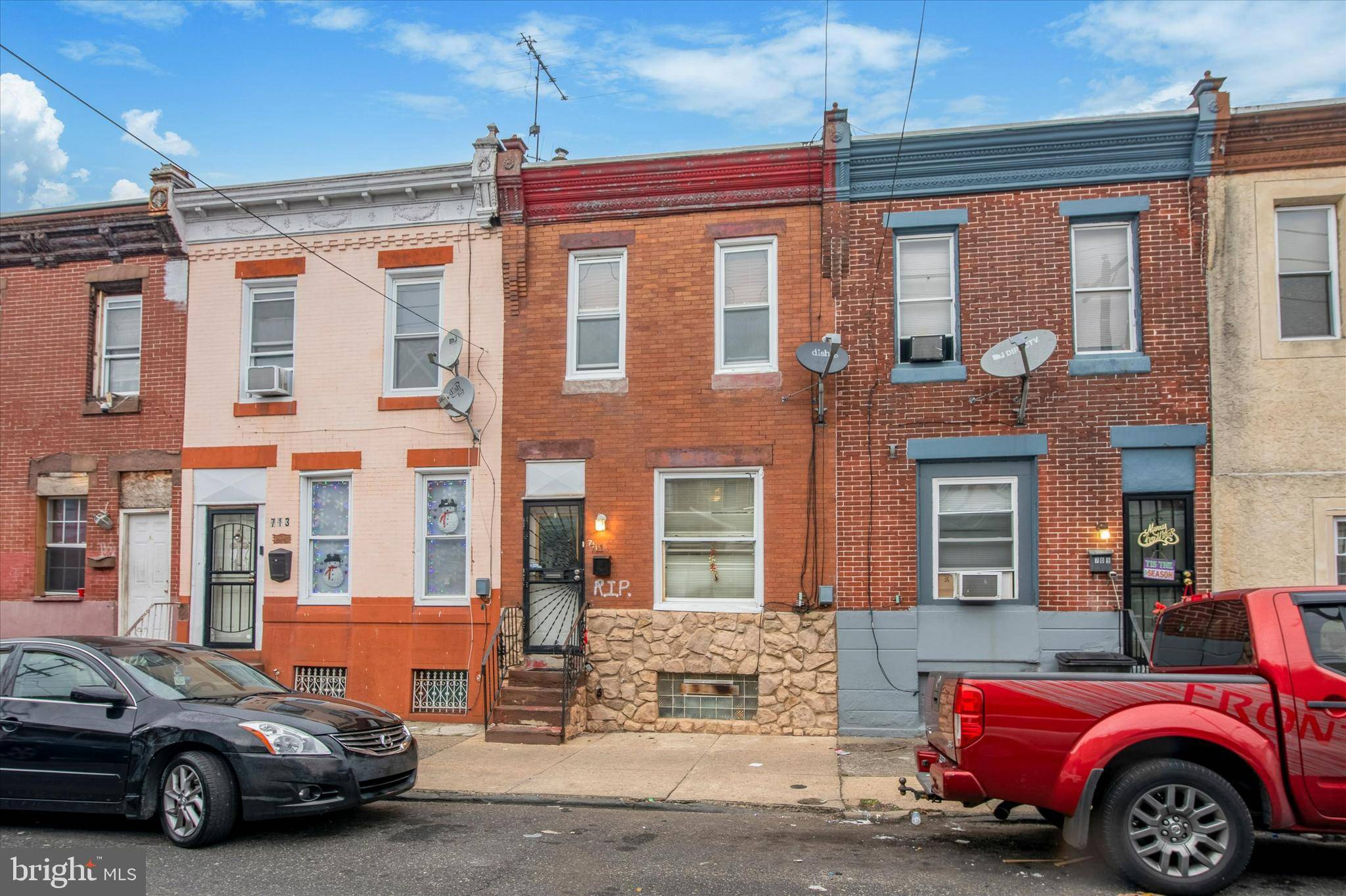 Philadelphia, PA 19140,711 W TIOGA ST