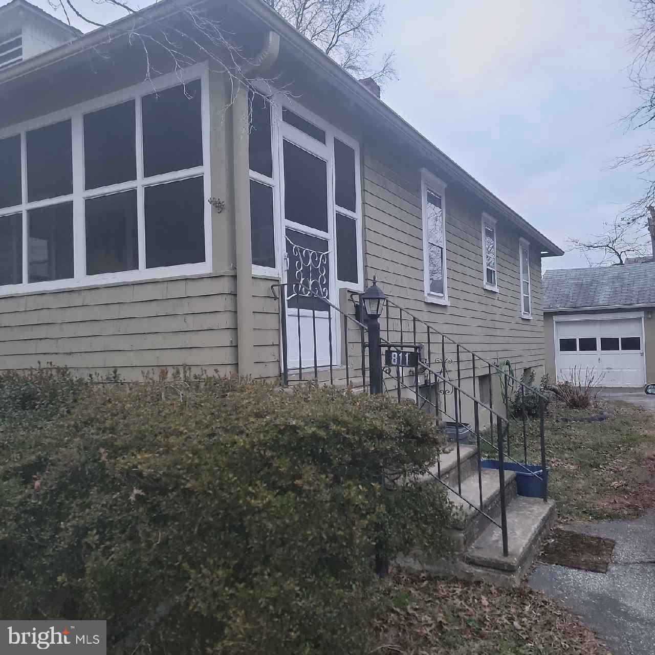 Collingdale, PA 19023,811 CHESTNUT ST