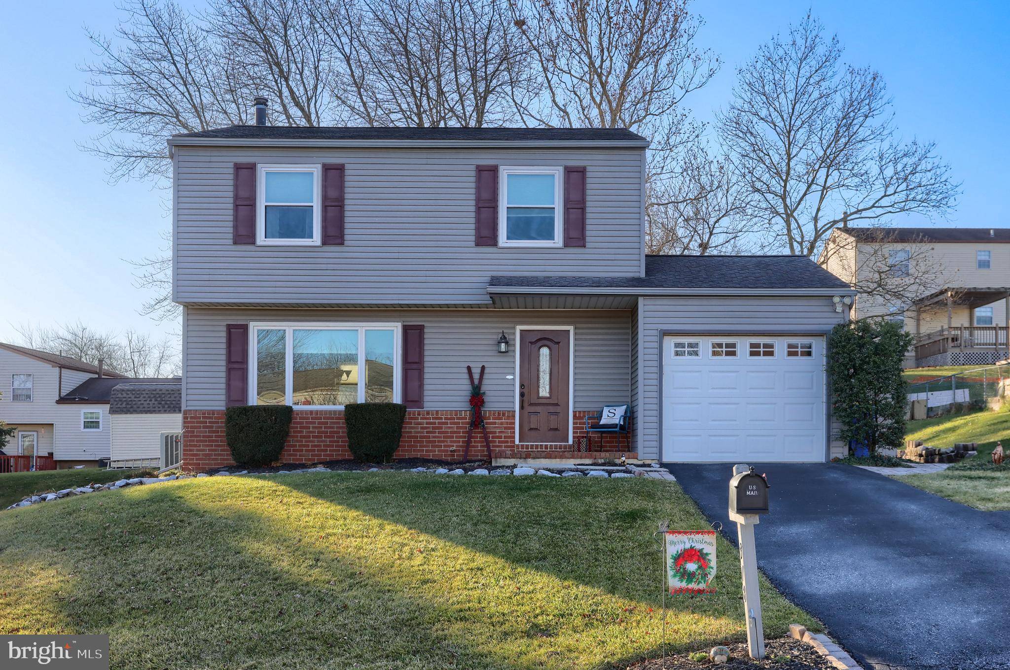 Harrisburg, PA 17111,378 SWEETBRIAR DR