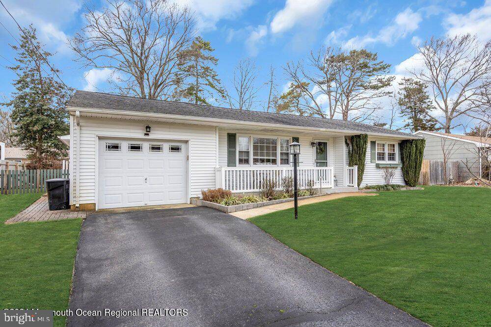 Forked River, NJ 08731,328 RIVIERA DR