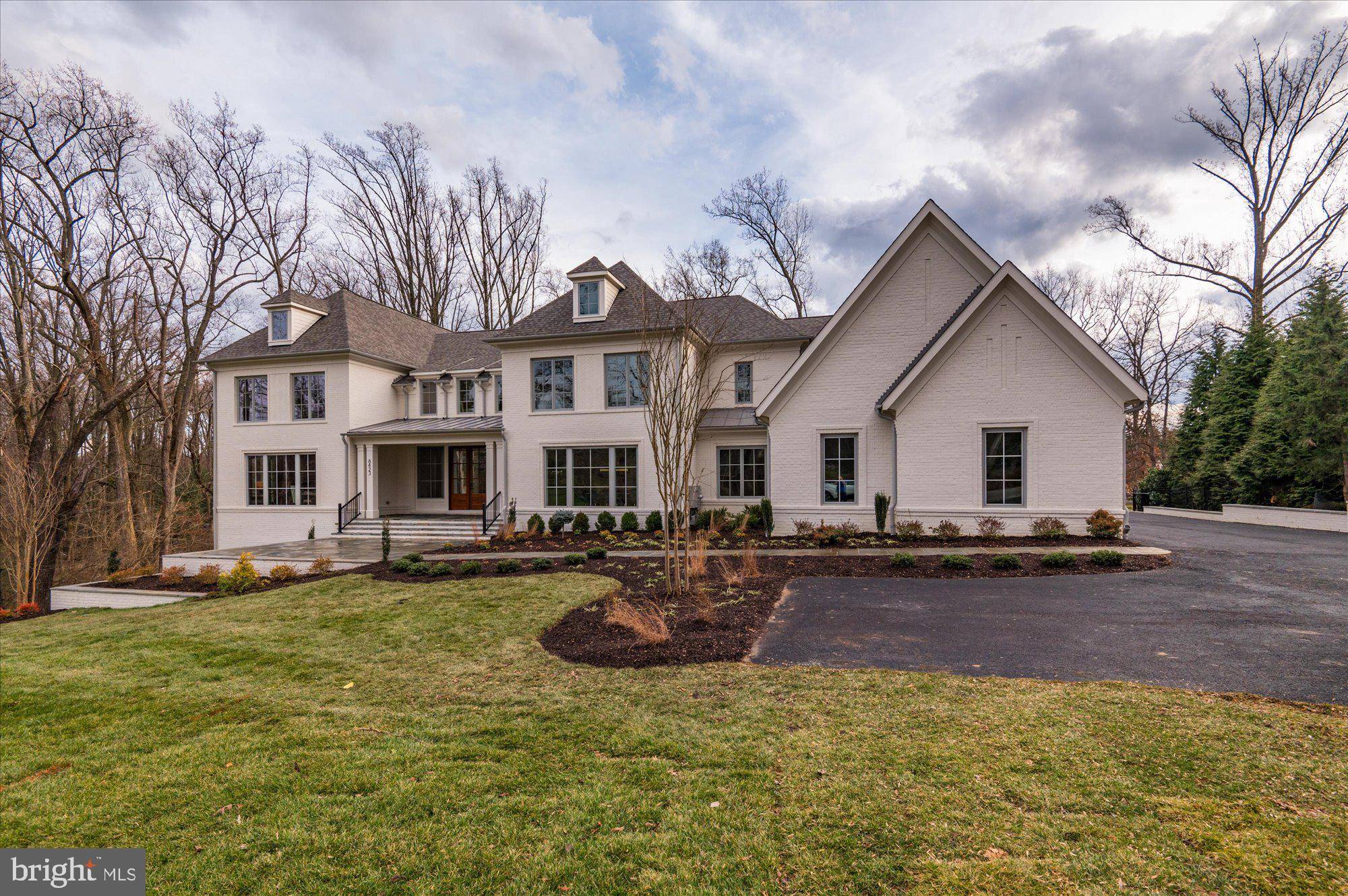 Mclean, VA 22102,8423 BROOK RD