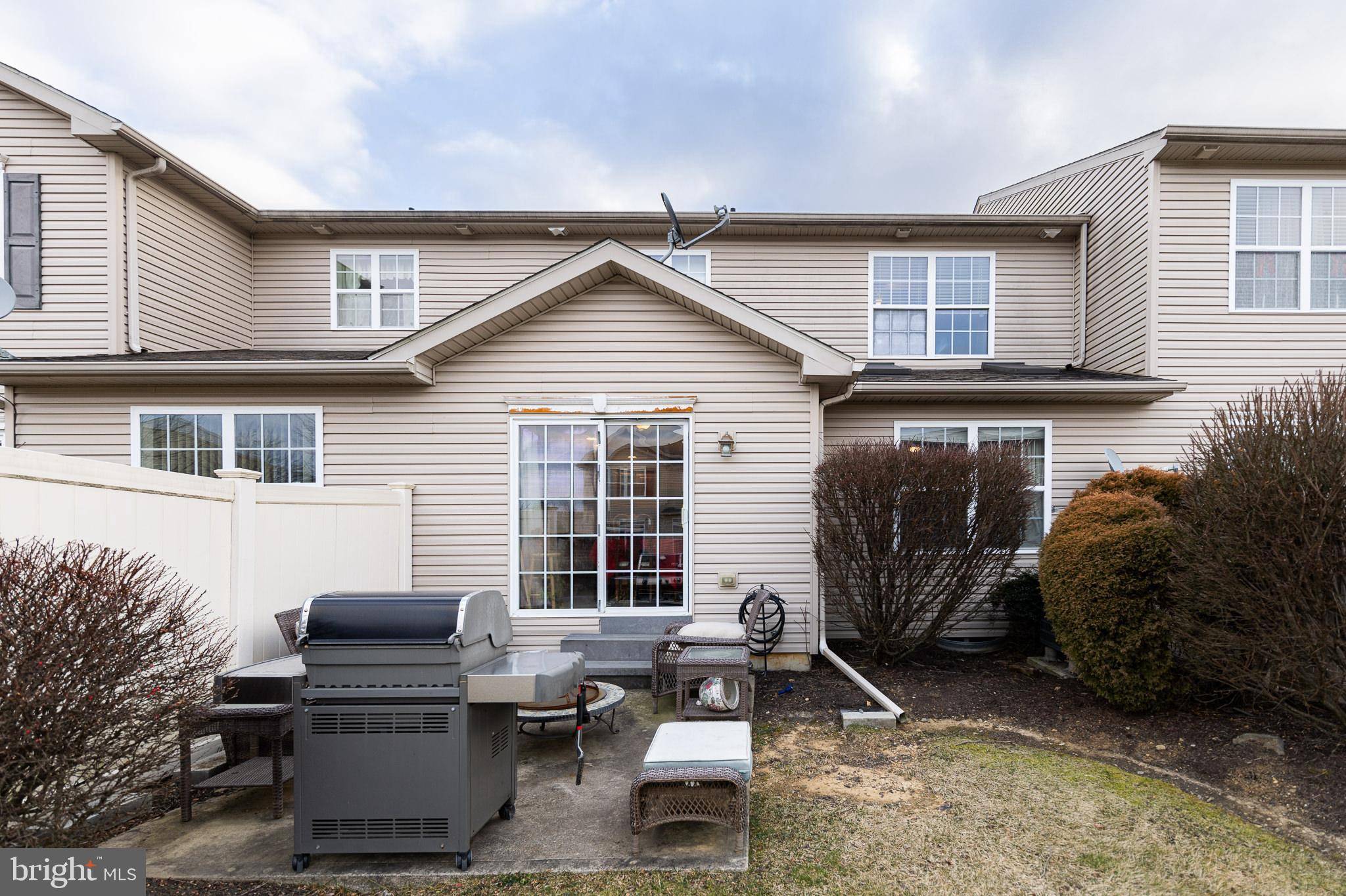 Easton, PA 18040,2285 JEANNETTE LN