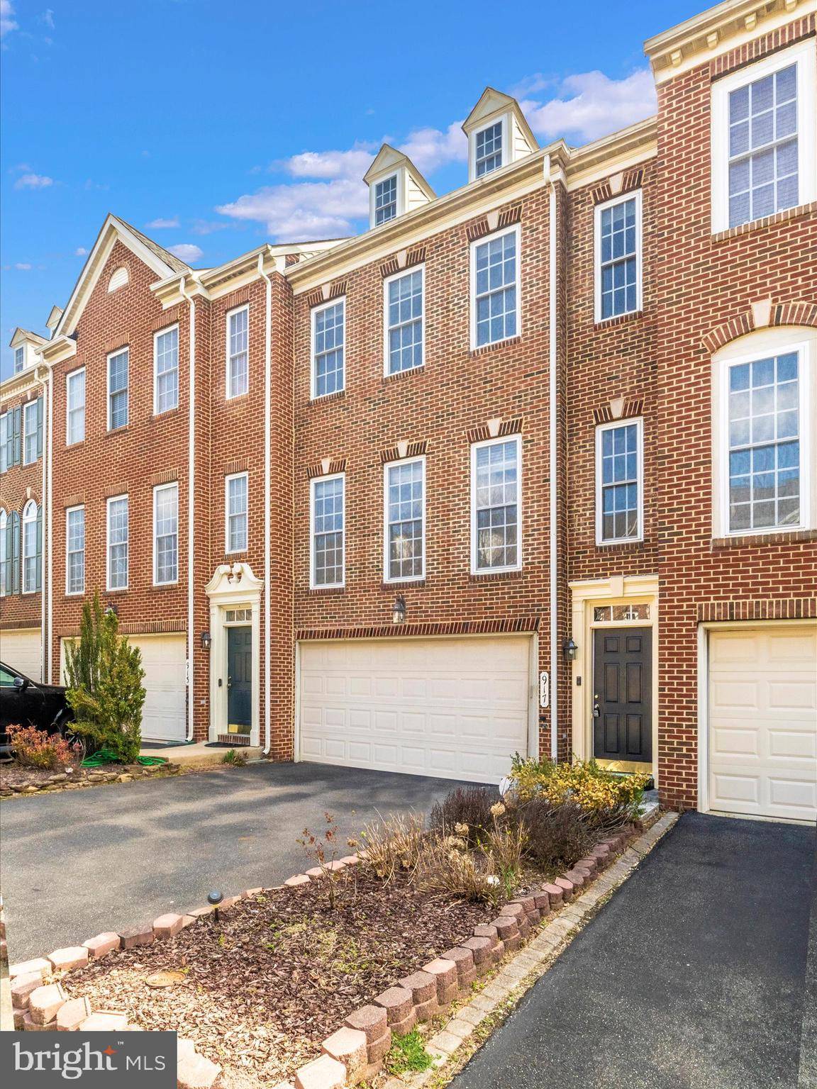 Gaithersburg, MD 20878,917 HIGHLAND RIDGE AVE