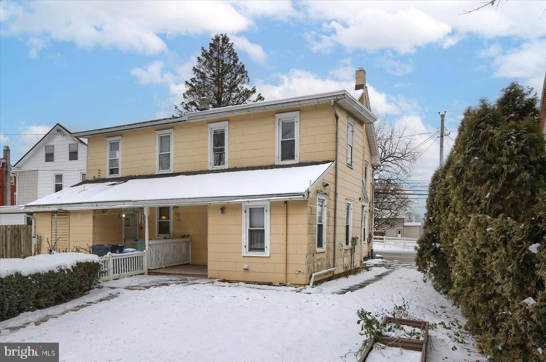 Leola, PA 17540,219 S STATE ST