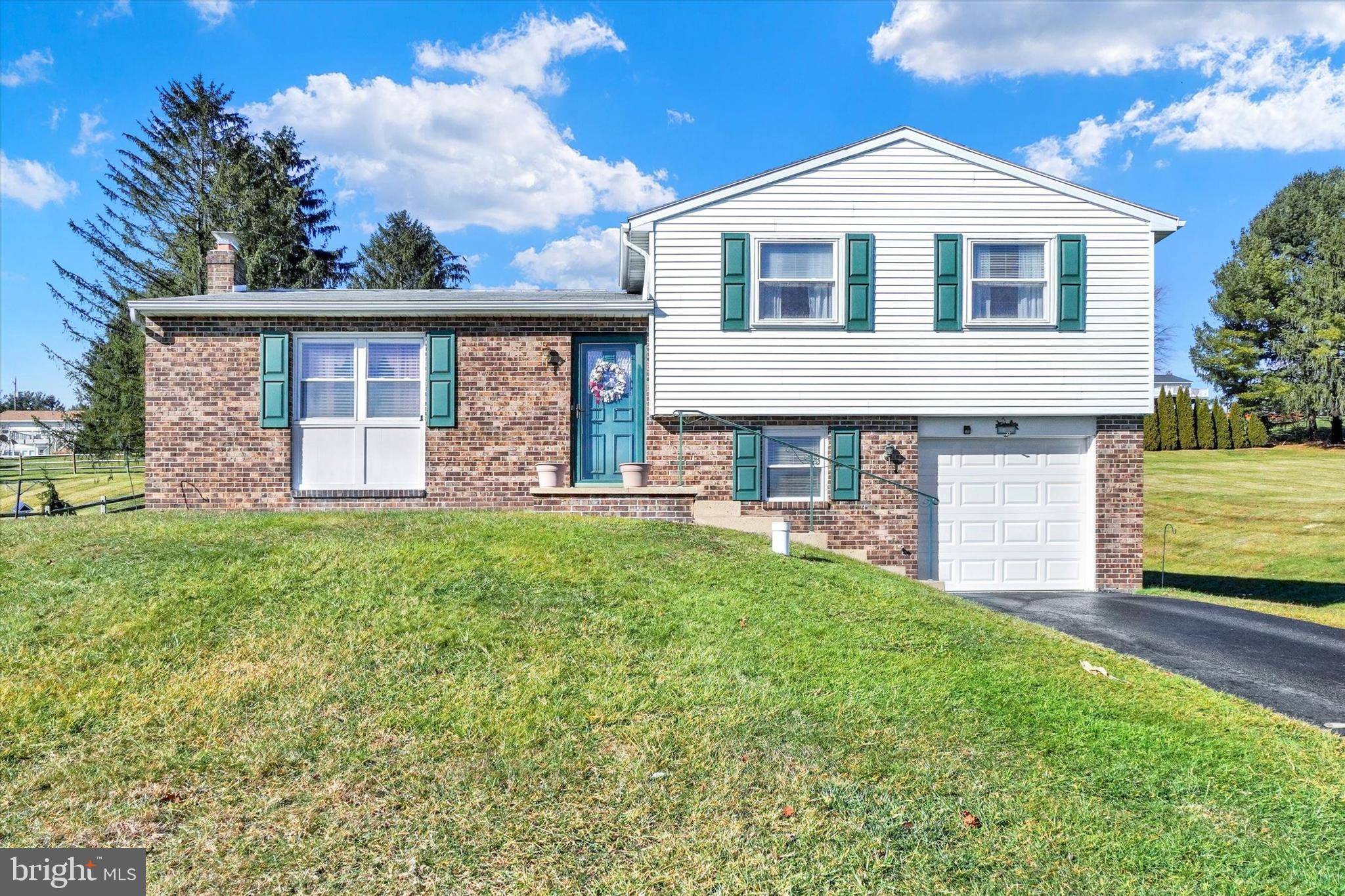 Seven Valleys, PA 17360,300 CLAREMONT DR