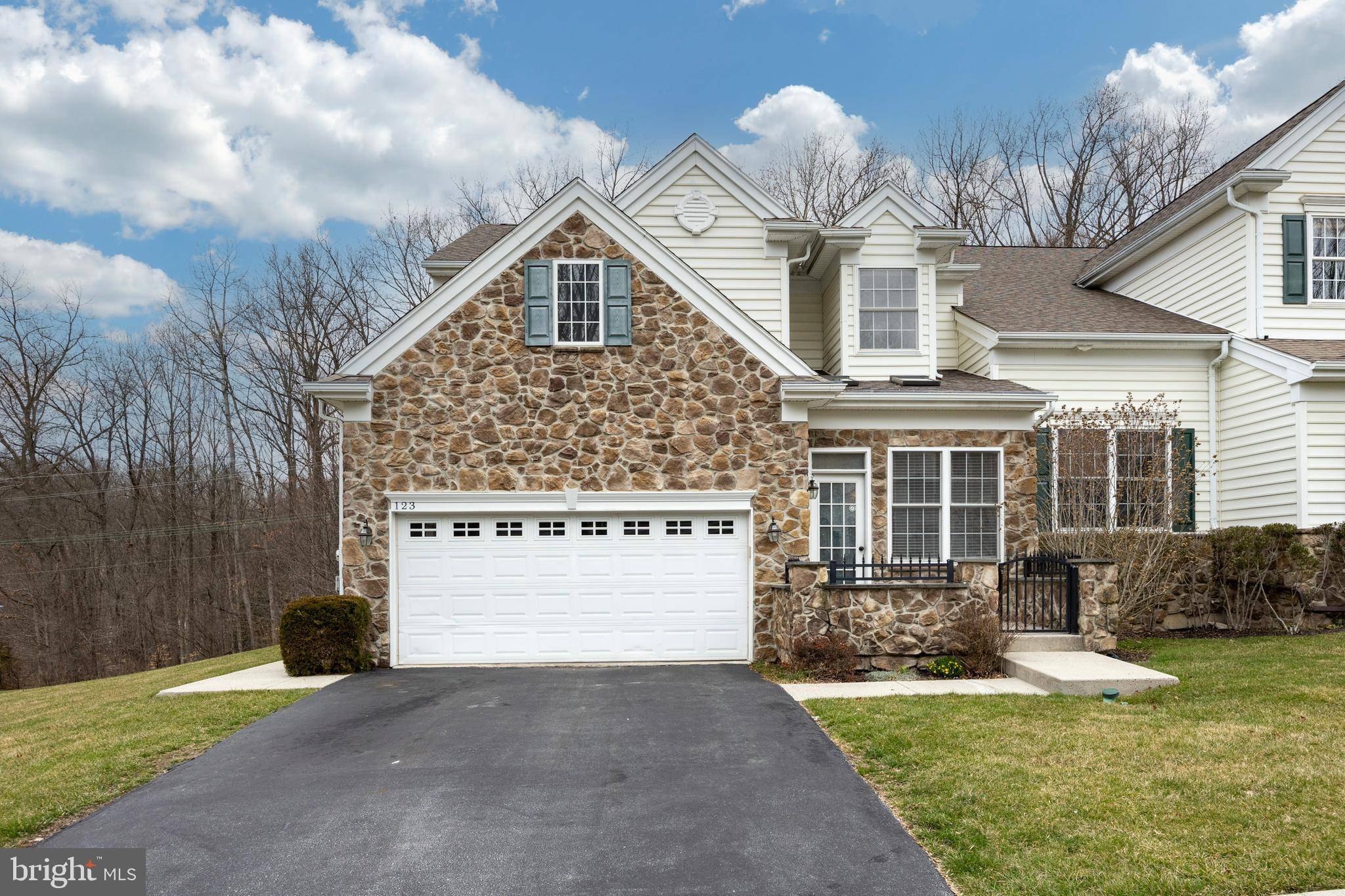 Exton, PA 19341,123 WHITELAND HILLS CIR