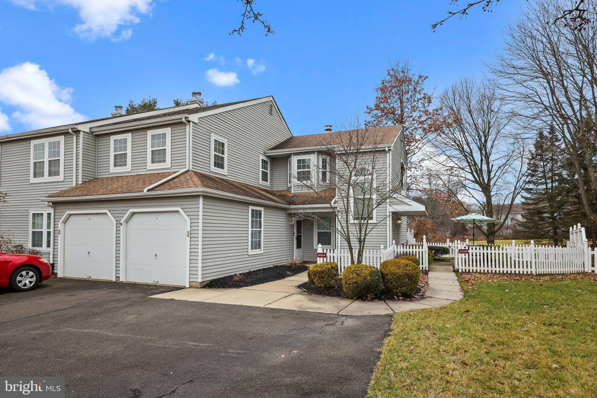 Yardley, PA 19067,609-B ROSE HOLLOW DR