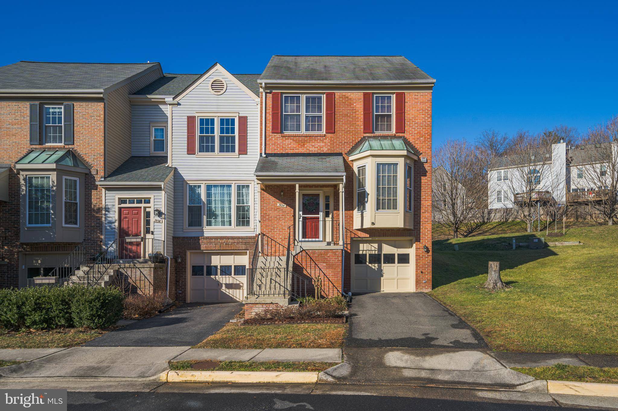 Springfield, VA 22153,7434 RIDGE OAK CT