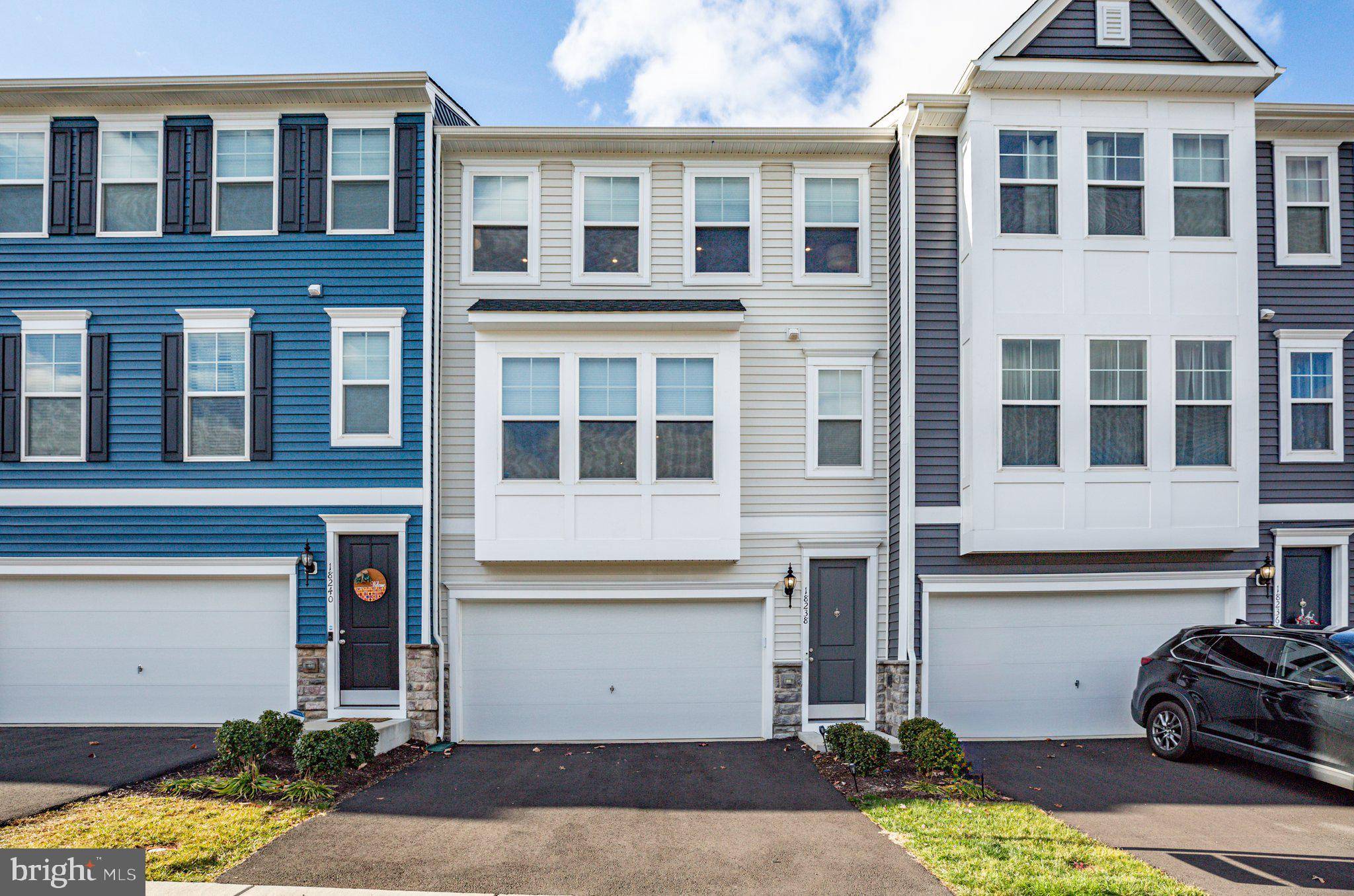 Triangle, VA 22172,18238 SUMMIT POINTE DR