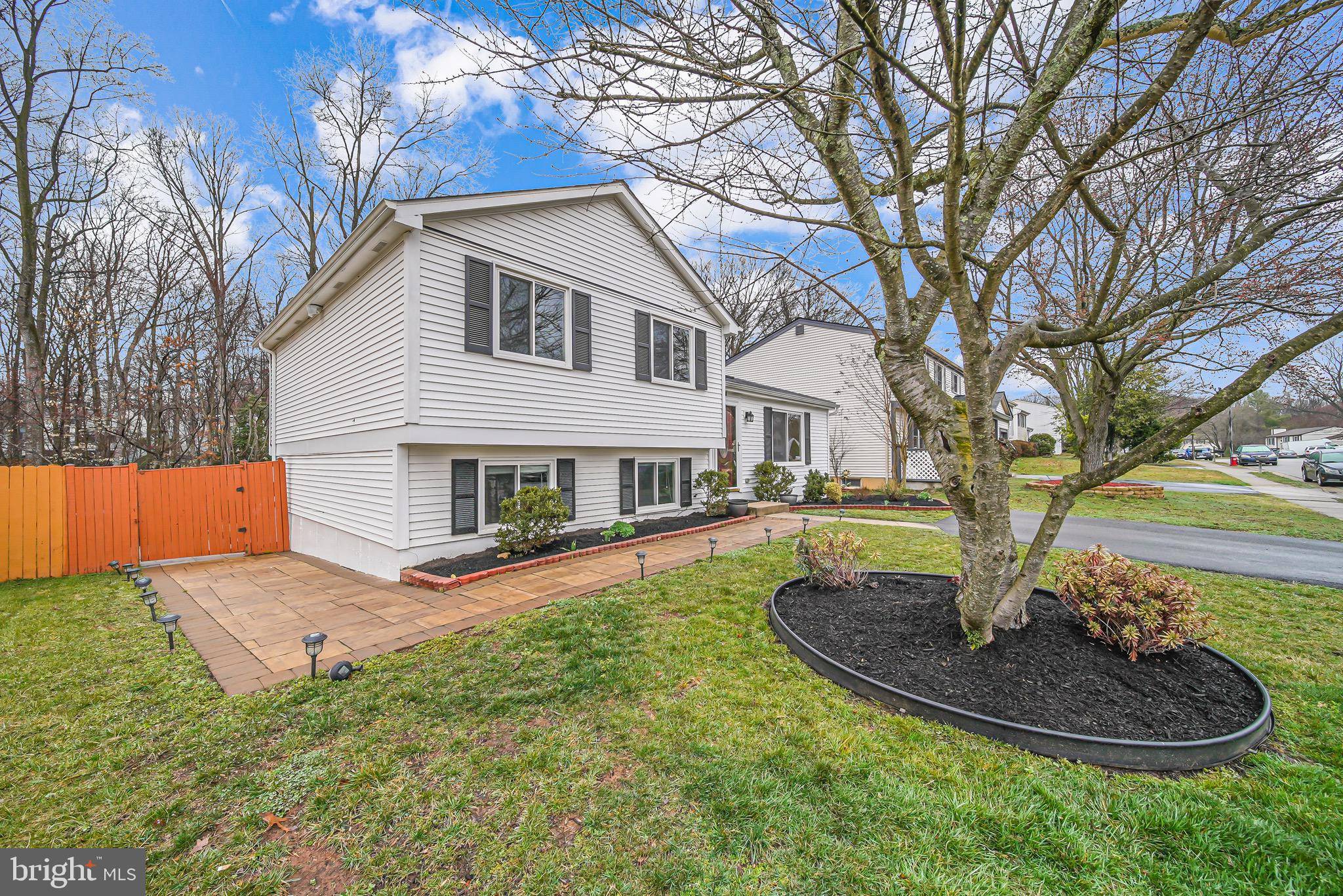 Springfield, VA 22153,8496 RIPPLED CREEK CT