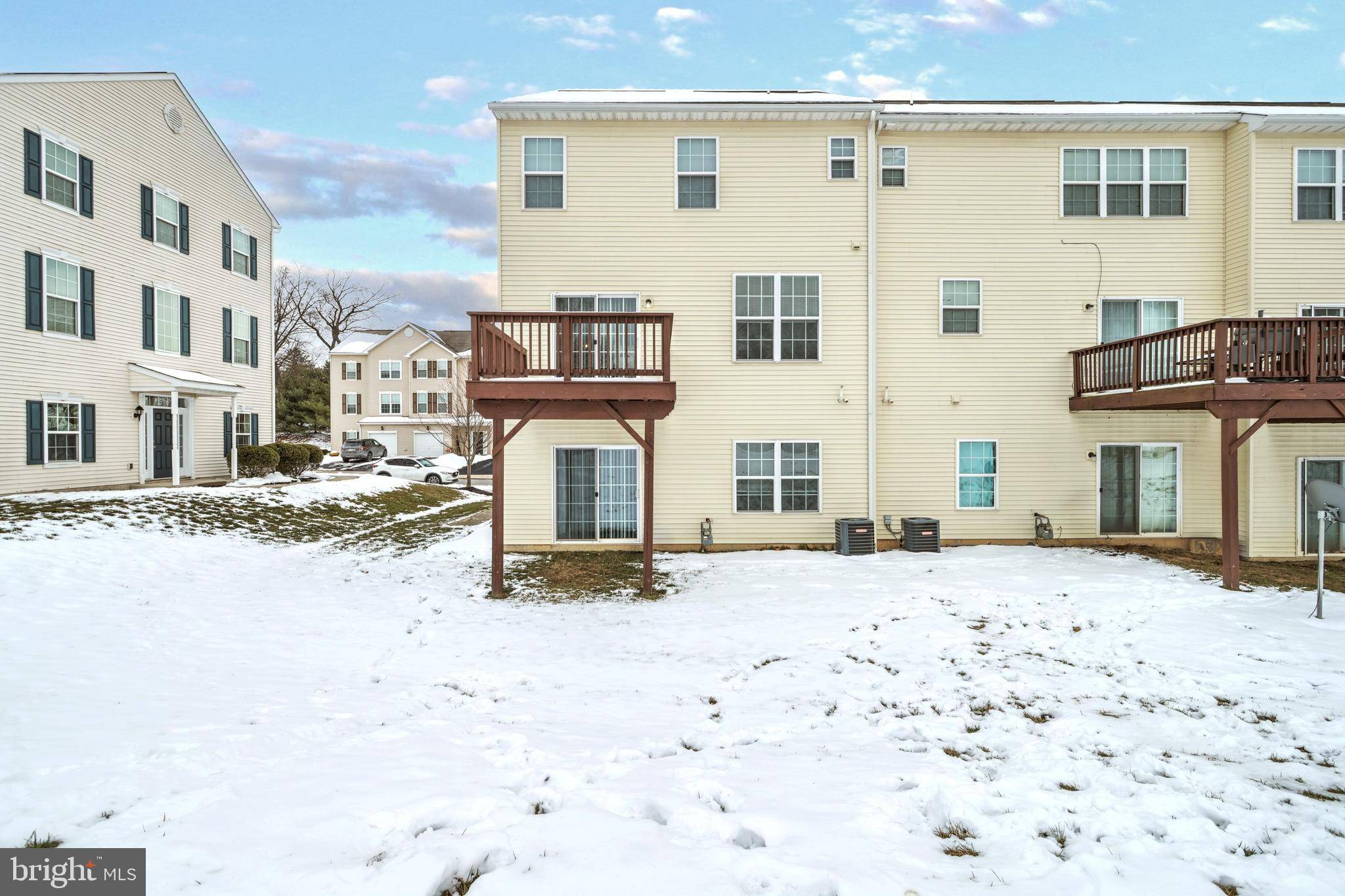 York, PA 17406,2306 SUNNY HILL CIR #2306