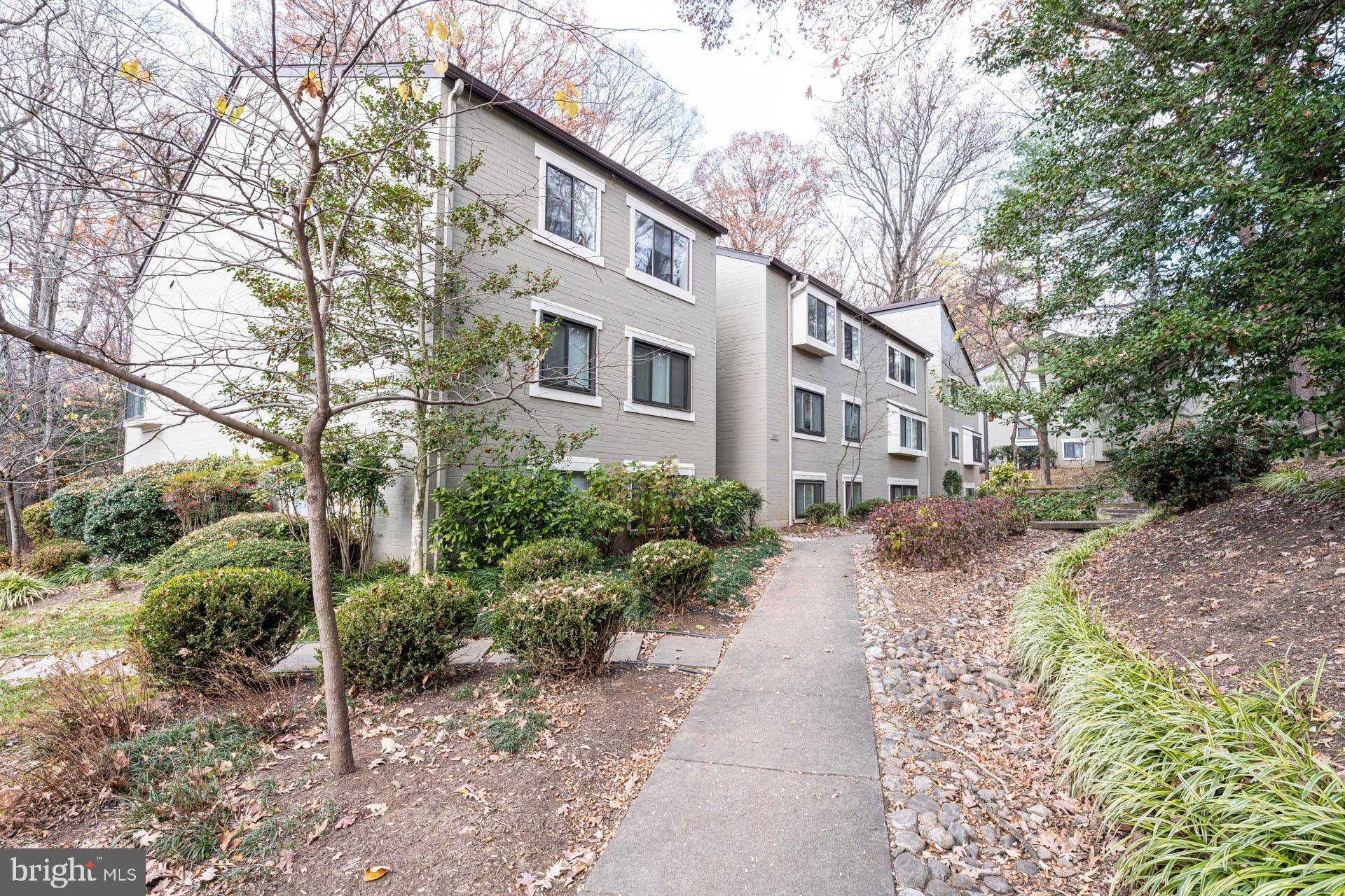 Reston, VA 20191,11721 KARBON HILL CT #102