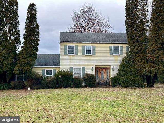 Doylestown, PA 18902,5868 VILLAGE LN