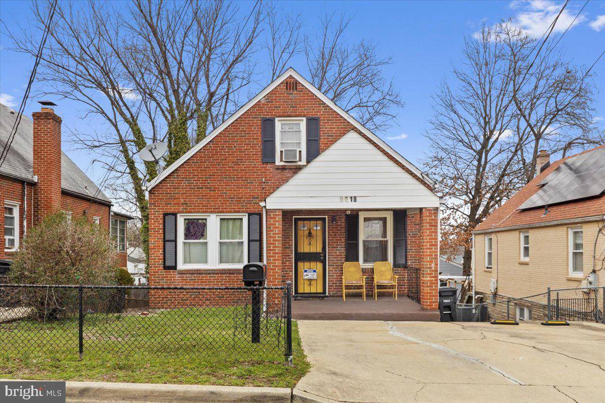 Capitol Heights, MD 20743,5018 FABLE ST