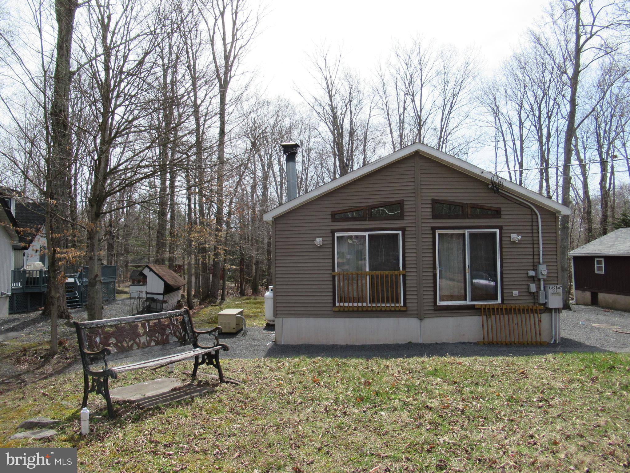 Pocono Lake, PA 18347,132 TOMHICKON TRL