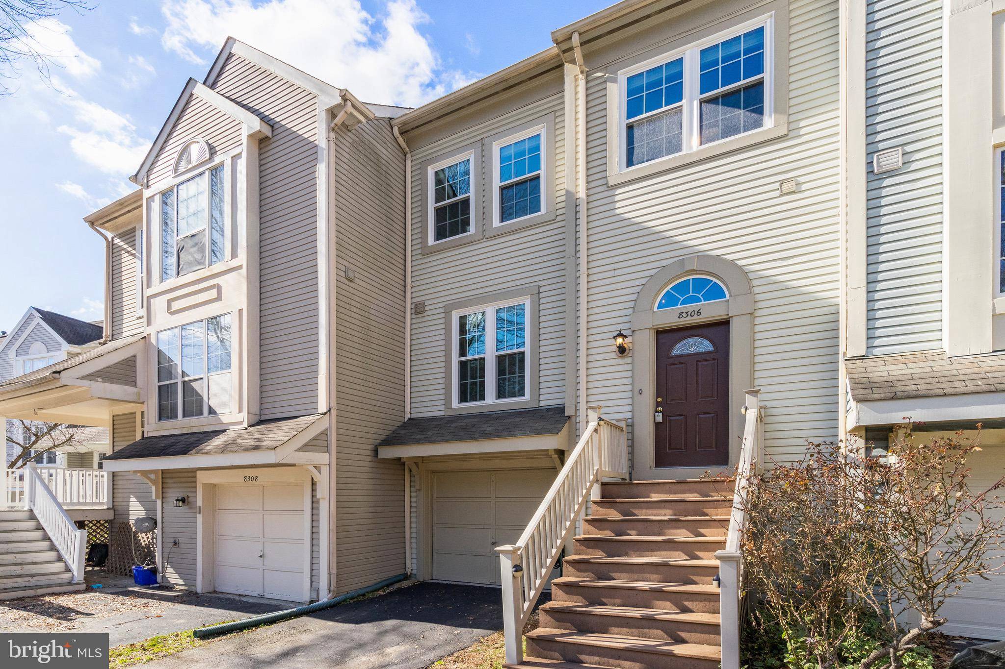 Lorton, VA 22079,8306 SOUTHERN OAKS CT