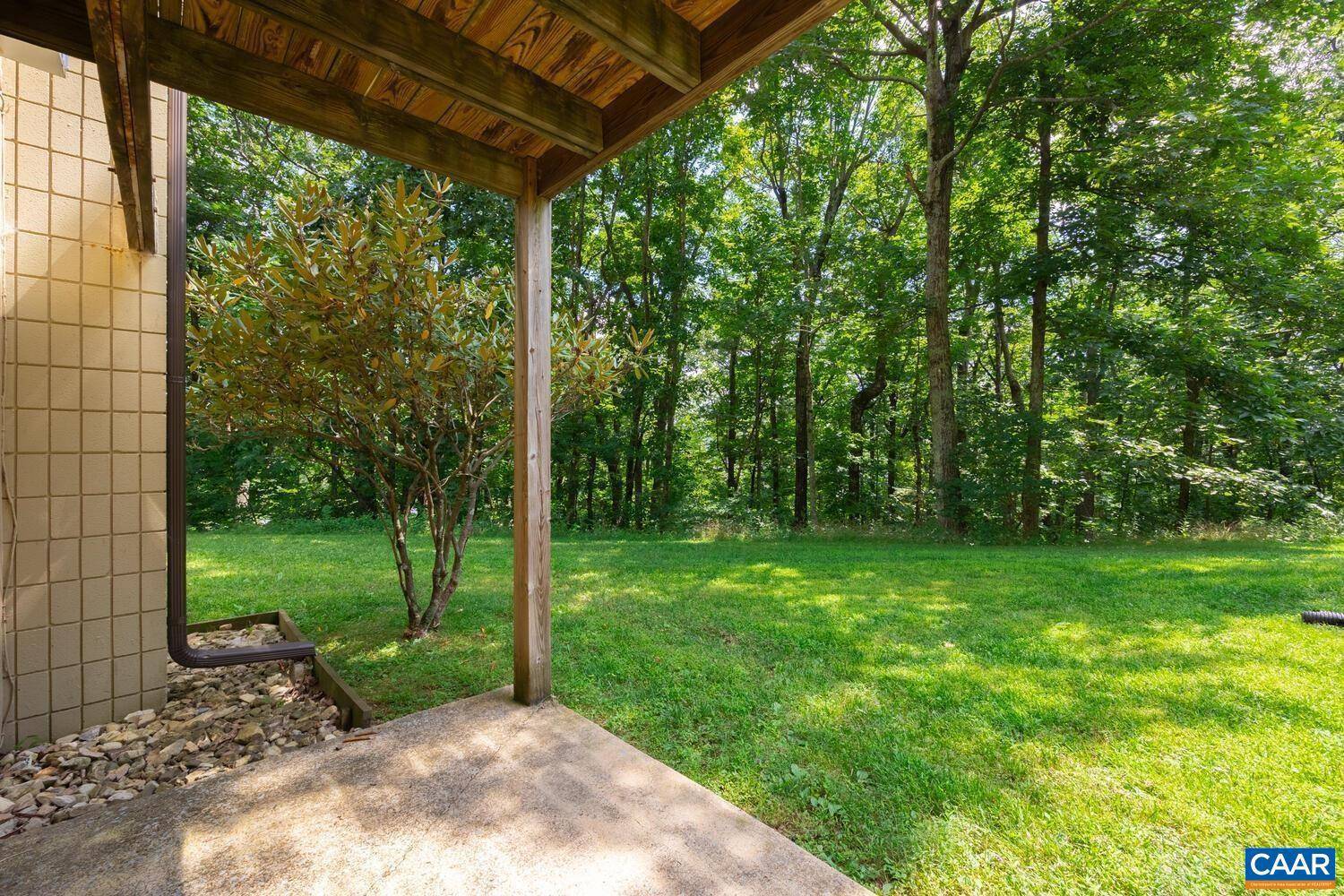 Wintergreen, VA 22967,610 WHITE OAK DR