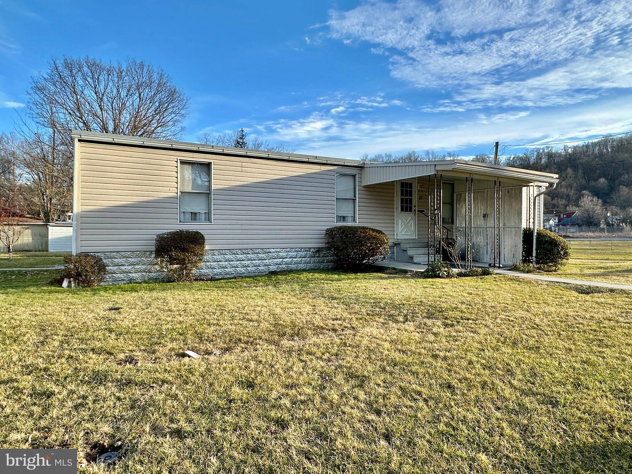 Ridgeley, WV 26753,27 PECAN ST