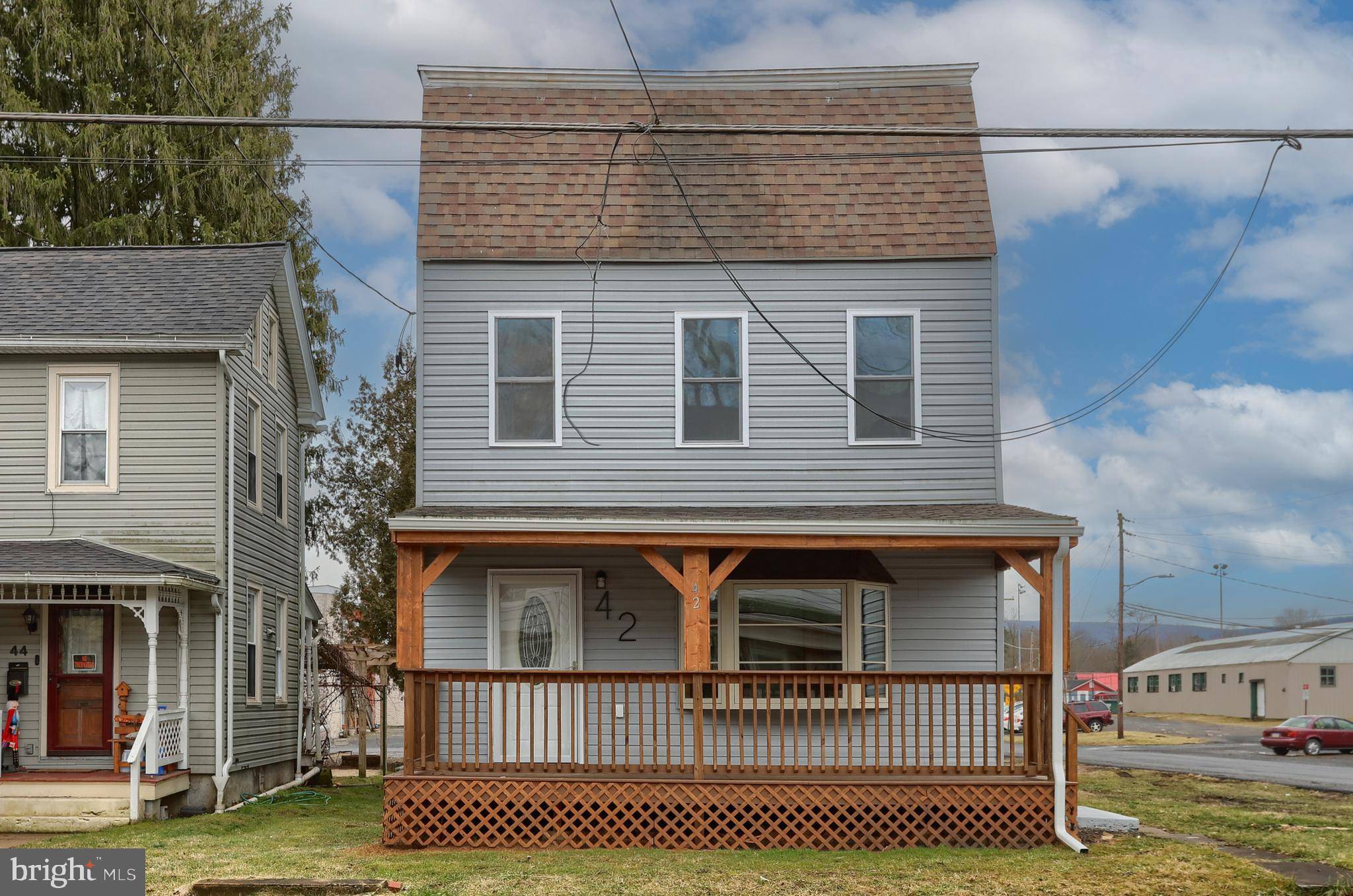 Pine Grove, PA 17963,42 EAST POTTSVILLE STREET